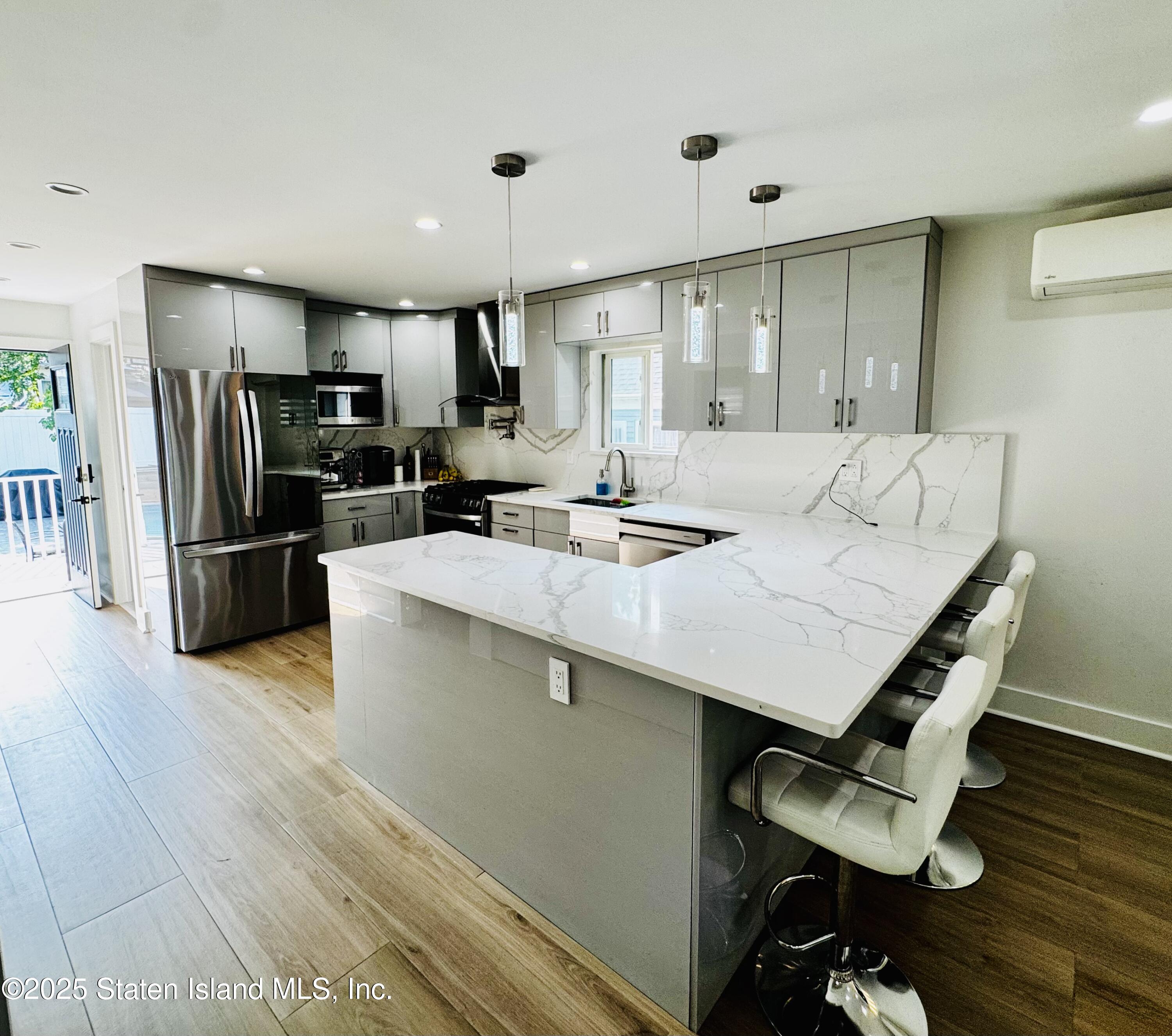 337 Gansevoort Boulevard Boulevard, Staten Island, NY, 10314 image 9