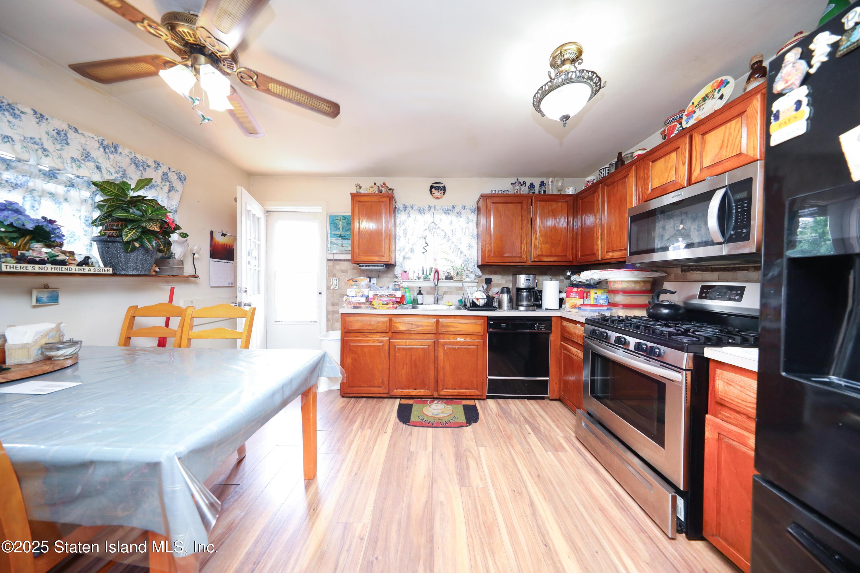 79 New Lane, Staten Island, NY, 10305 image 9
