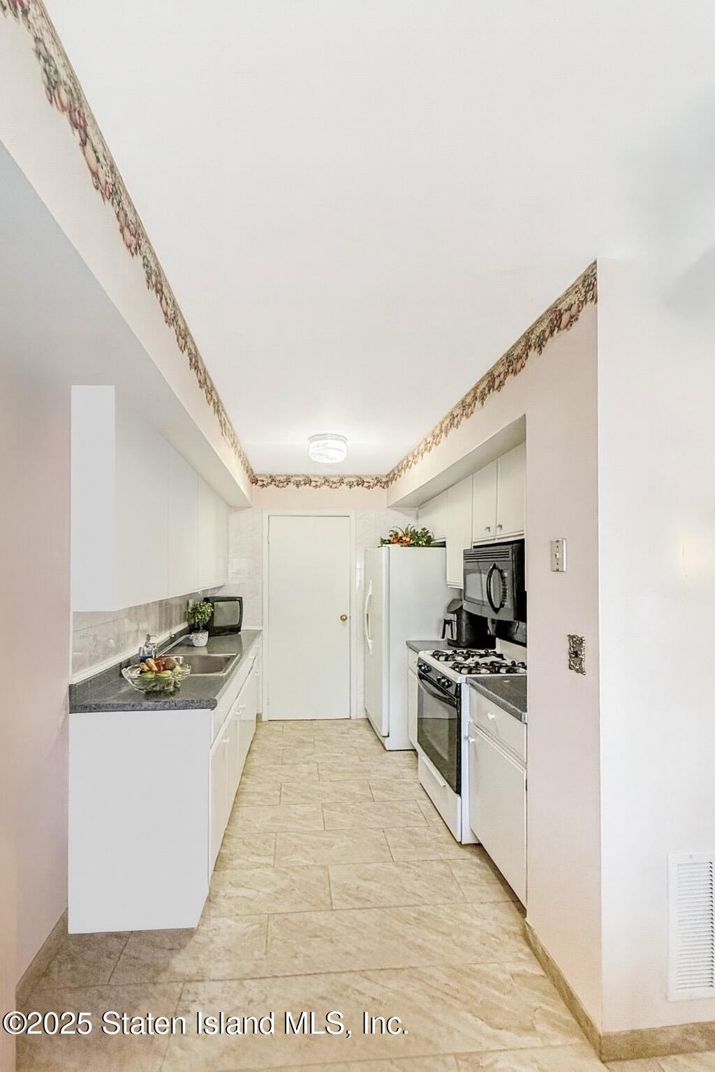 695 Elbe Avenue, Staten Island, NY, 10304 image 12