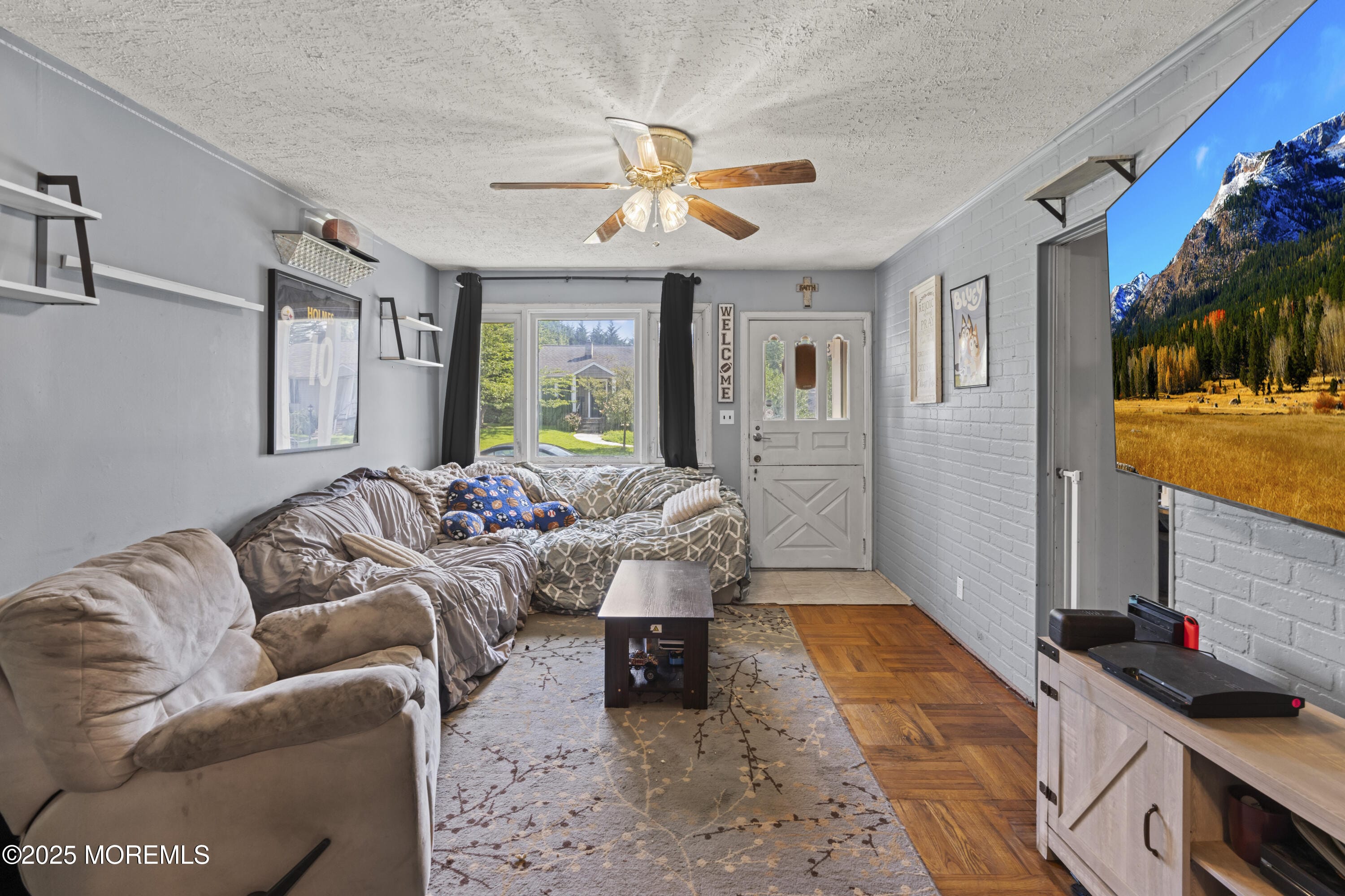 7 Valley Brook Drive Image 3