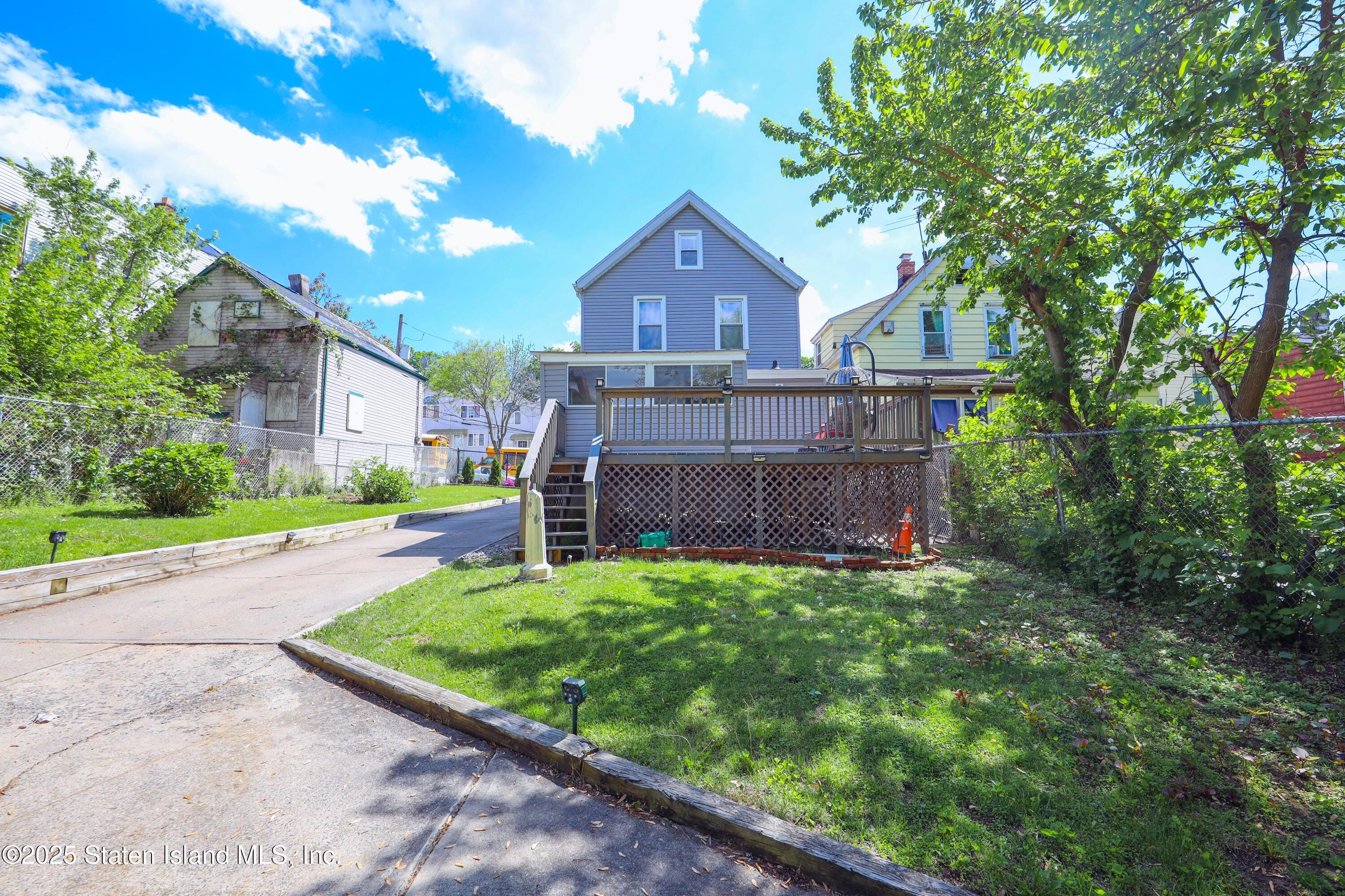 101 Laurel Avenue Image 2