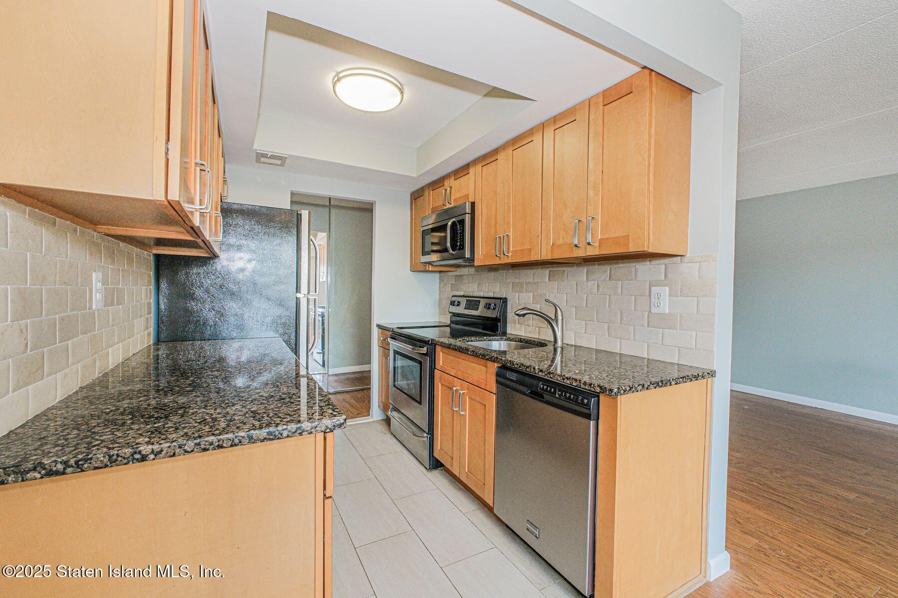 11 Windham Loop 2cc, Staten Island, NY, 10314 image 6