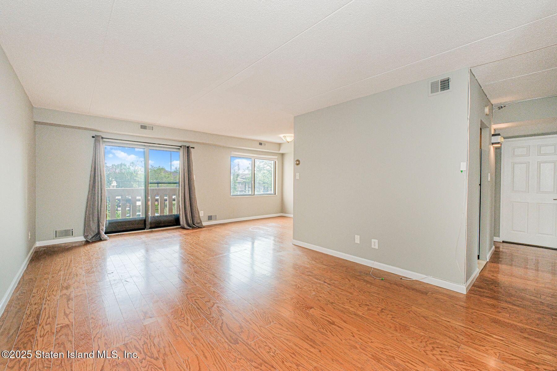 11 Windham Loop 2cc, Staten Island, NY, 10314 image 17