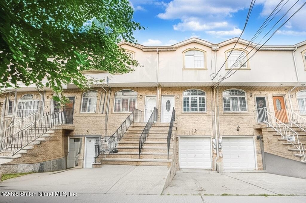 285 Nicholas Avenue Image 1