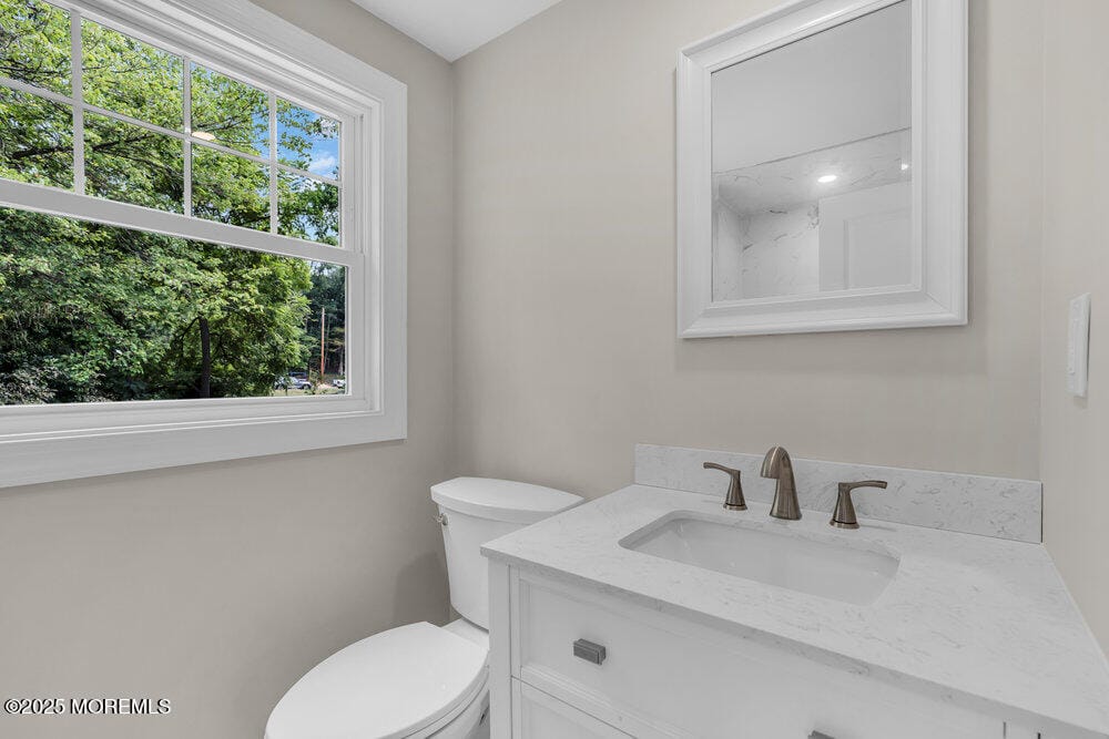 8 Imperia Place, Aberdeen, NJ, 07747 image 43