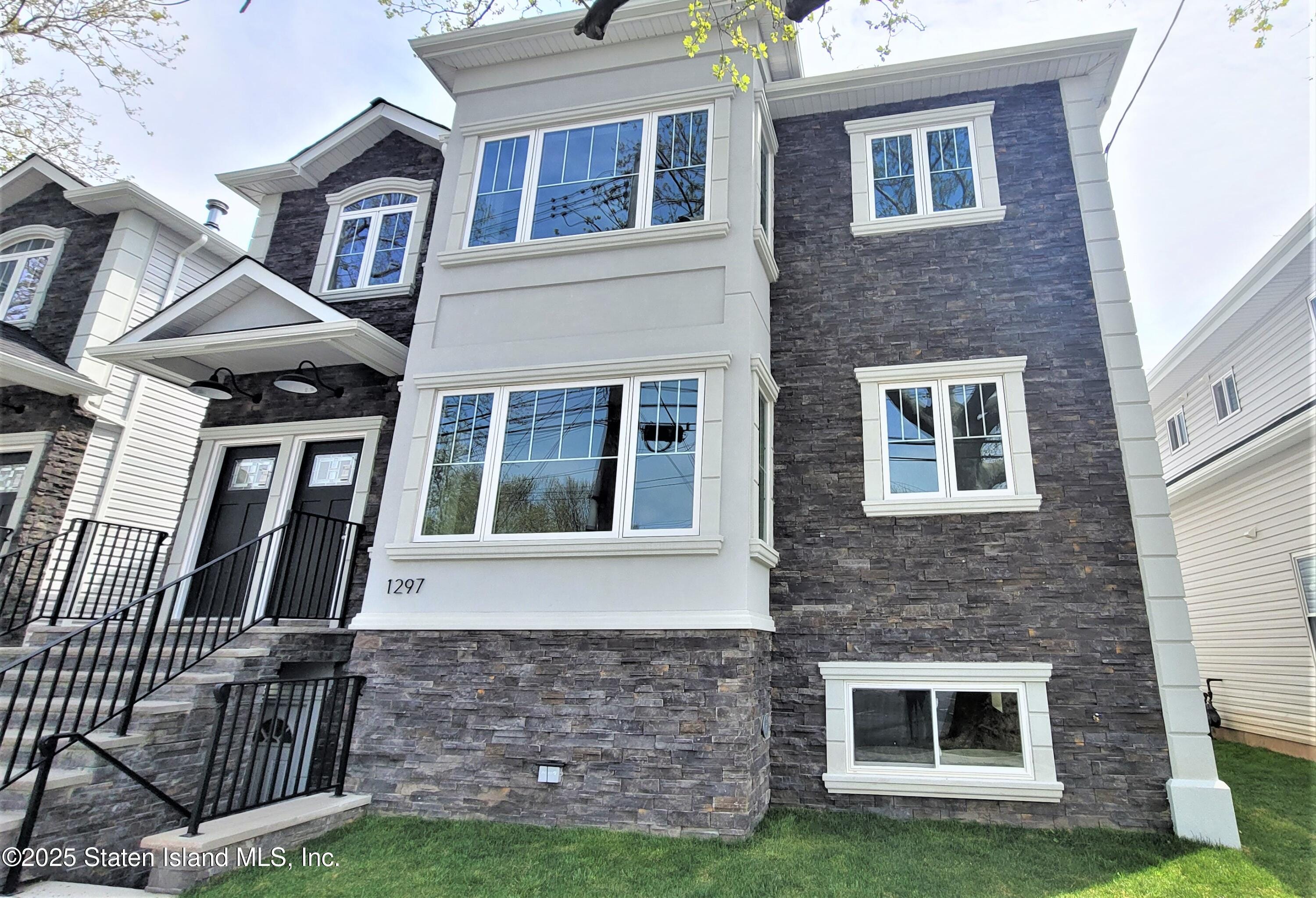 1297 Richmond Avenue Image 1