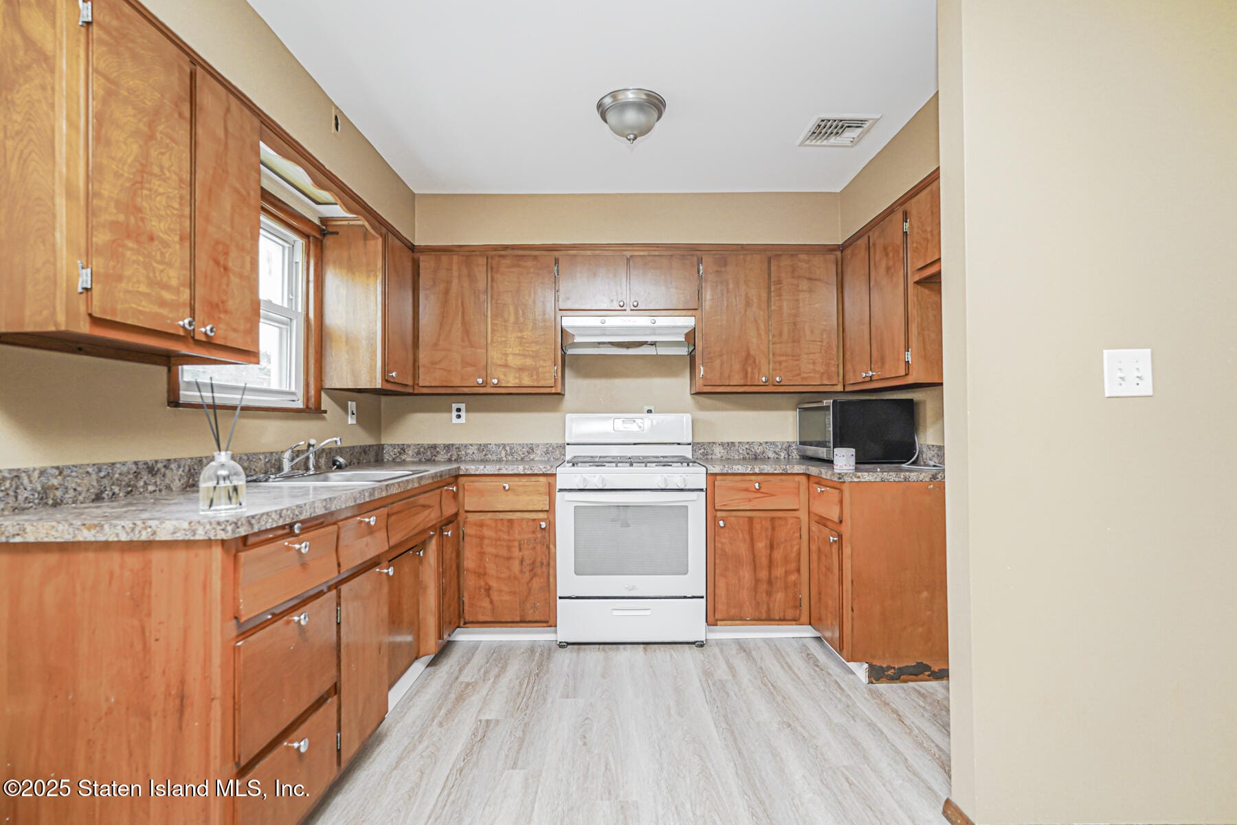 124 Dutchess Avenue, Staten Island, NY, 10304 image 15