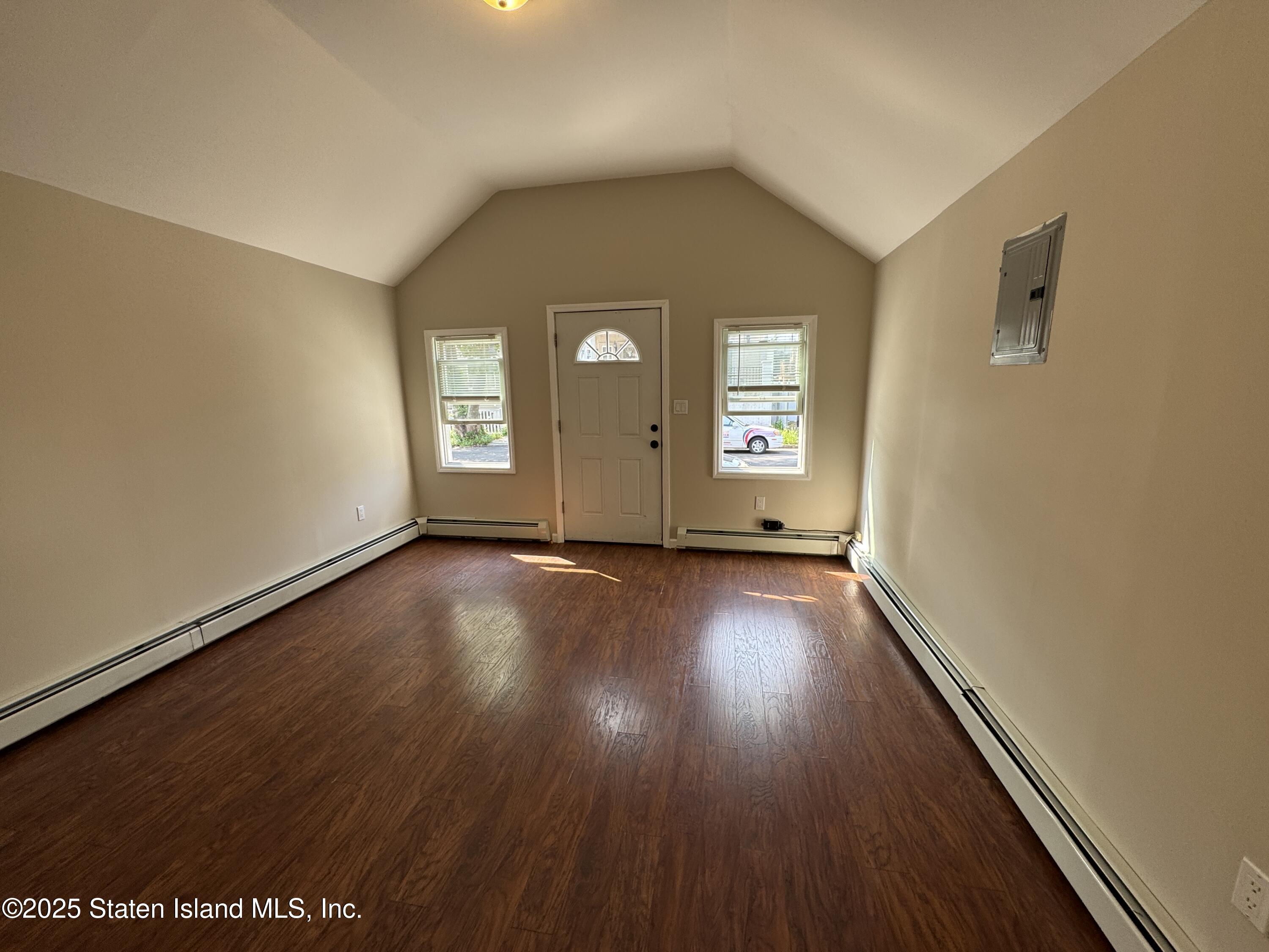 114 Baden Place Image 4