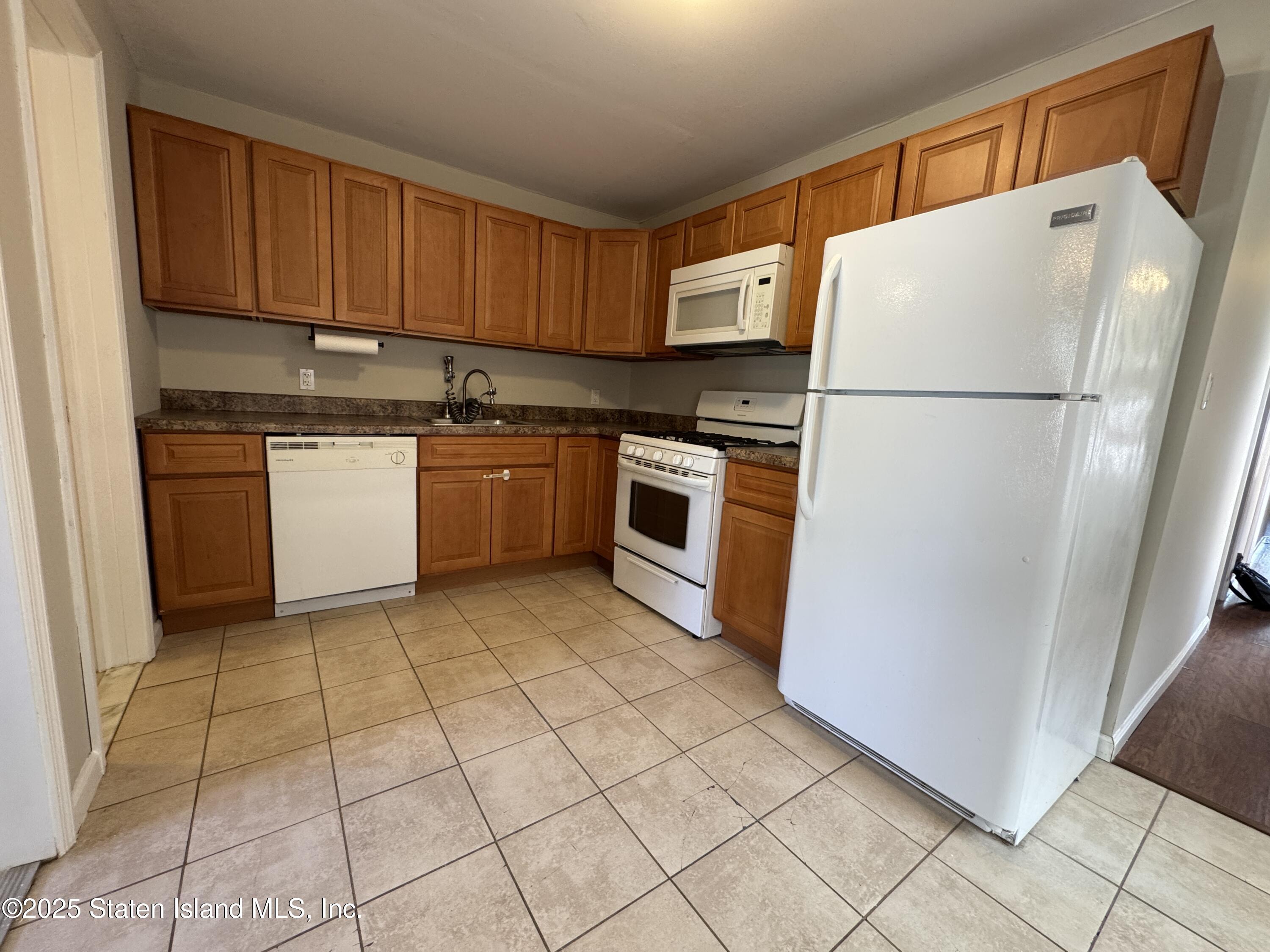 114 Baden Place, Staten Island, NY, 10306 image 12