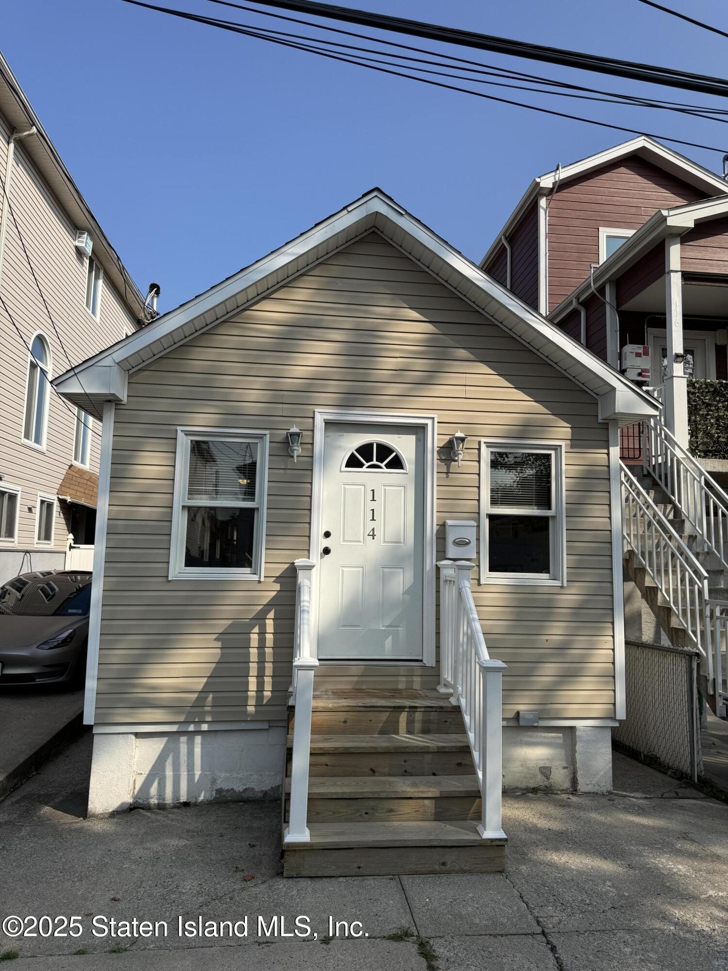 114 Baden Place Image 3