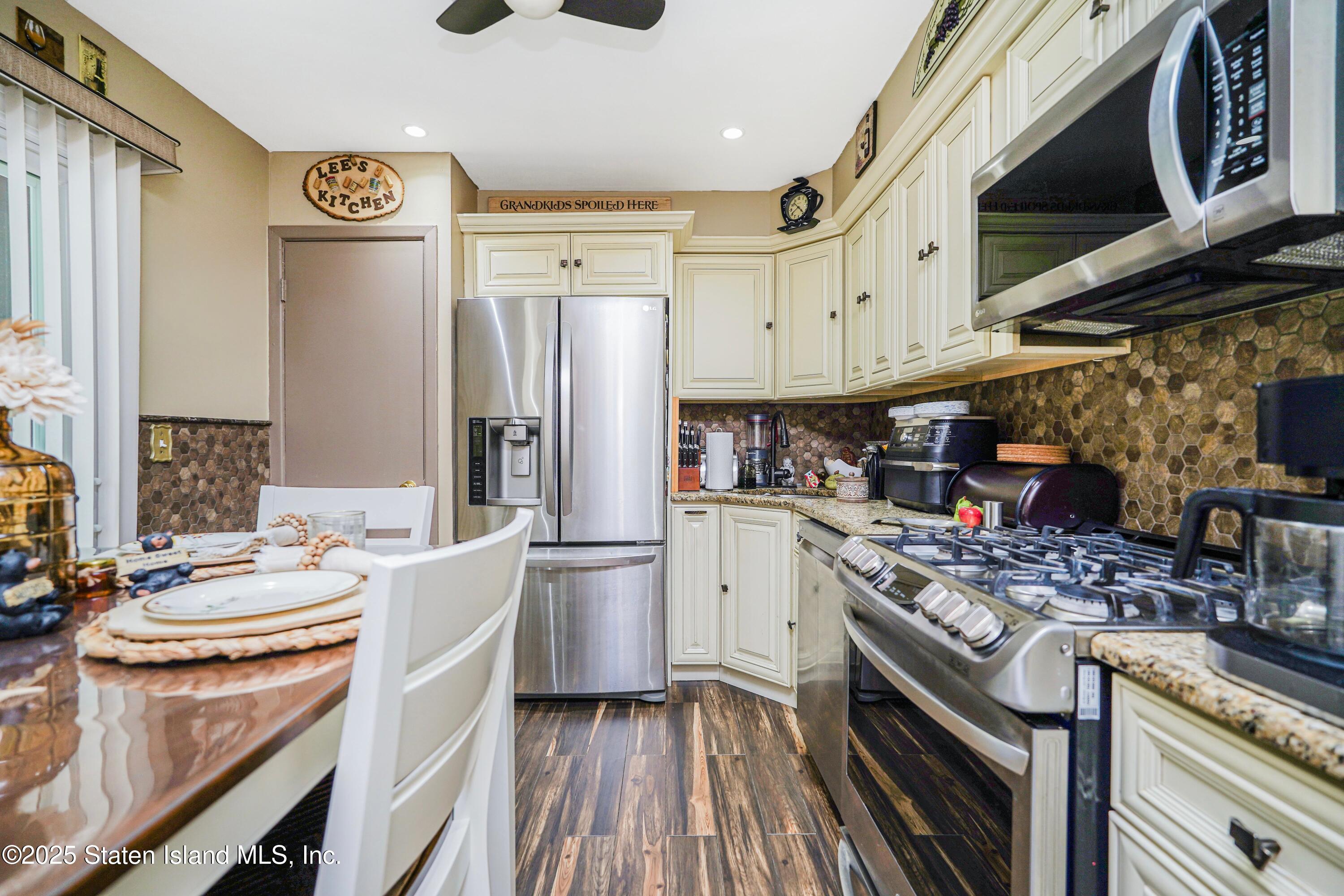 44 Betty Court, Staten Island, NY, 10303 image 9
