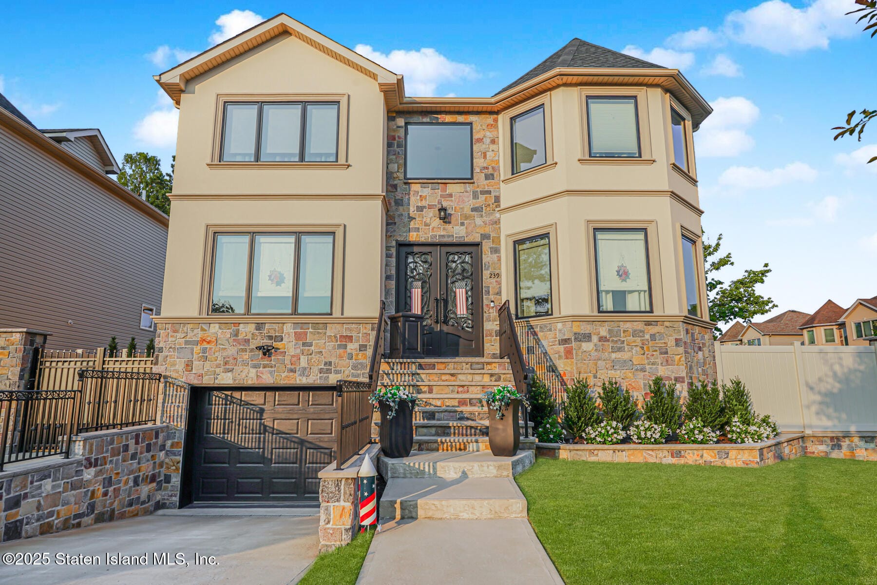 239 Vernon Avenue Image 2