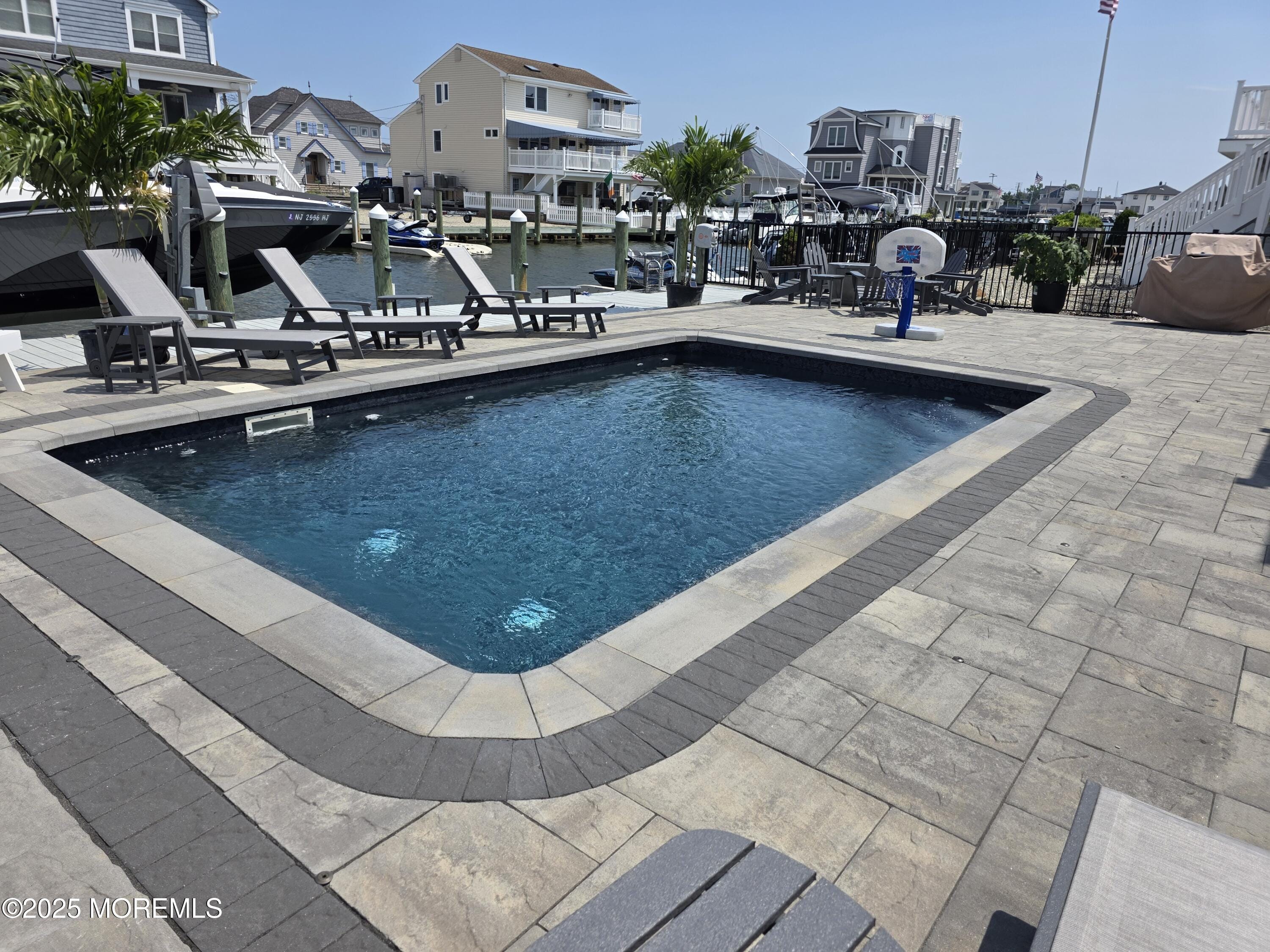 9 Neptune Road Image 4