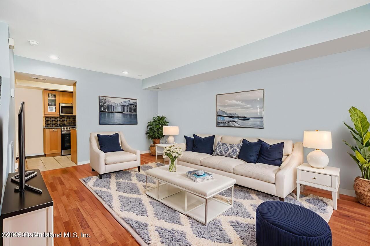 30 Alcott Street Image 2