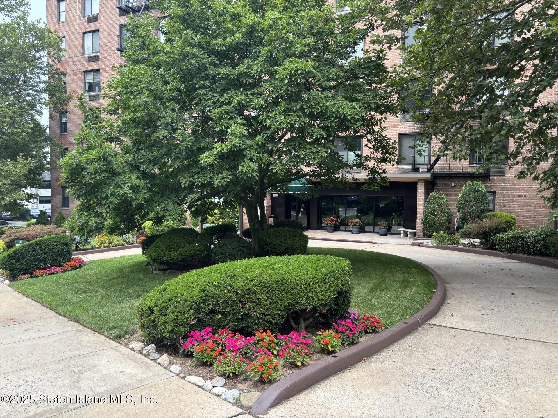 850 Howard Avenue L-J, Staten Island, NY, 10301