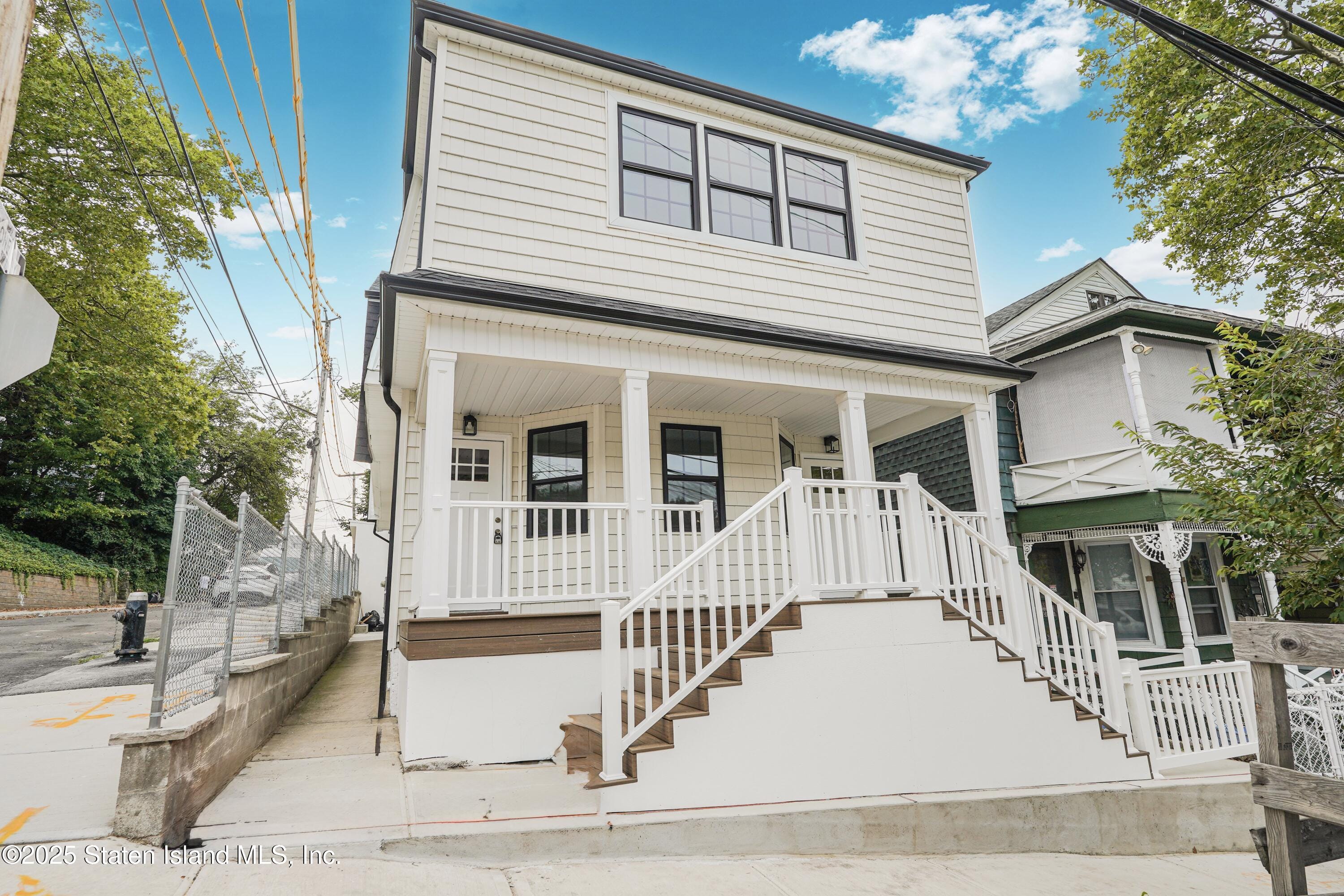24-26 York Avenue, Staten Island, NY, 10301