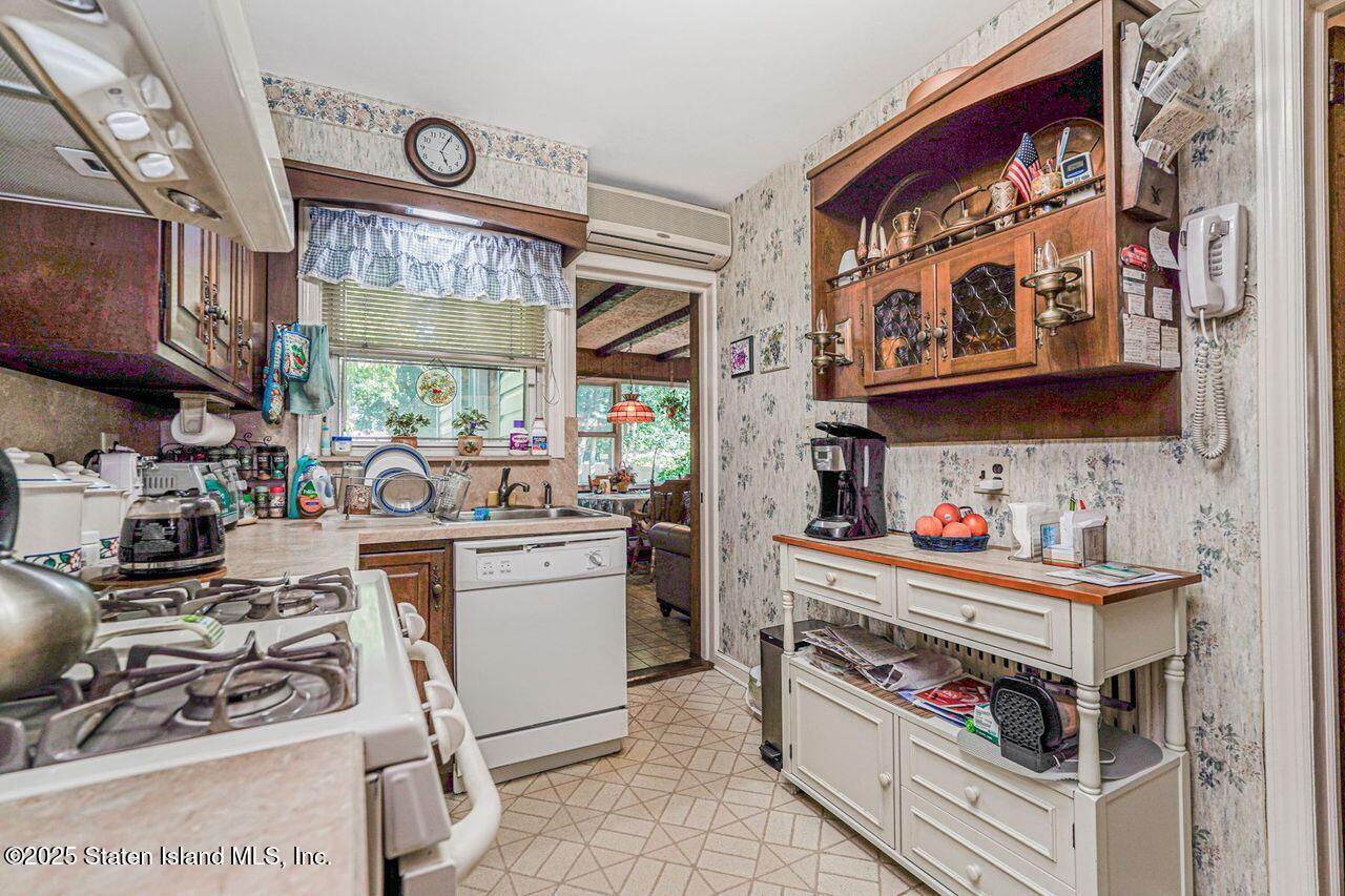 36 Shaw Place, Staten Island, NY, 10302 image 10