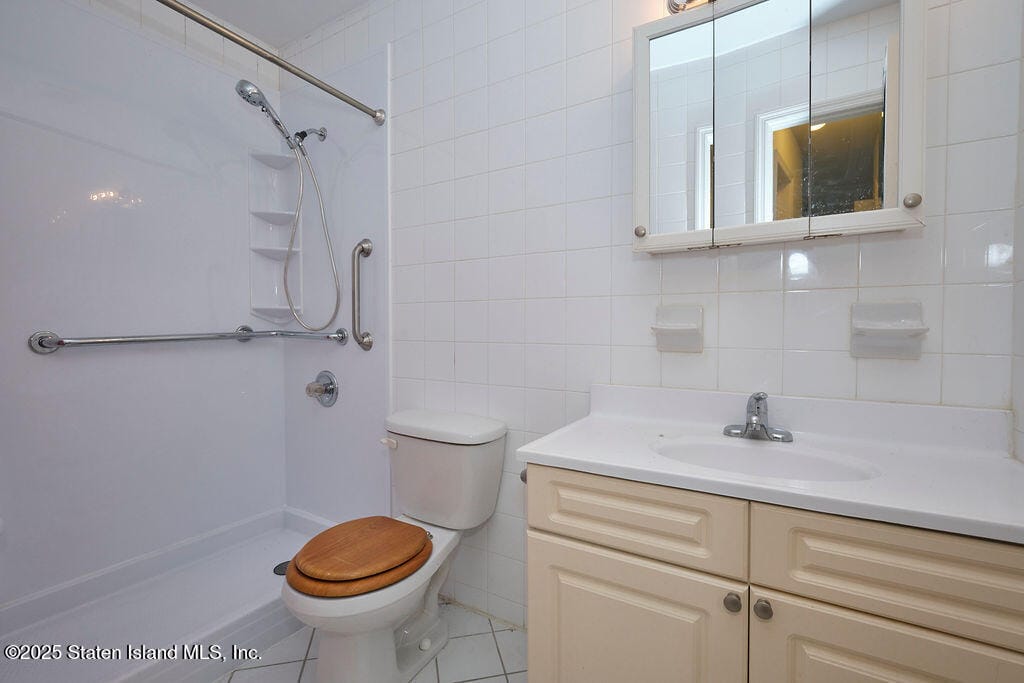 400 Aspen Knolls Way B2, Staten Island, NY, 10312 image 15