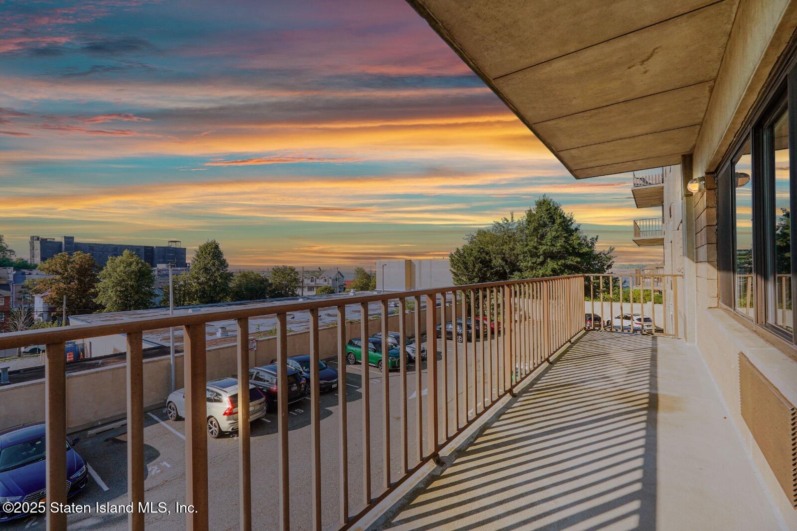 31 Hylan Boulevard 2d Image 3