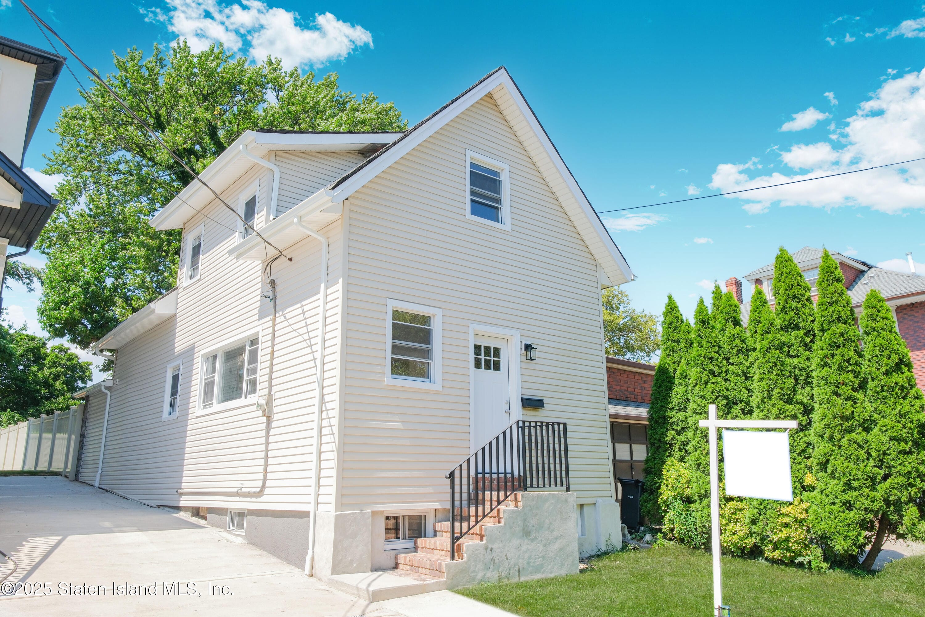 9 Russell Street, Staten Island, NY, 10308