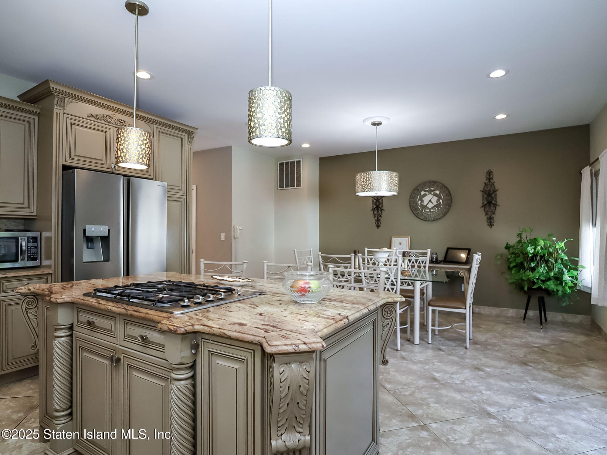 267 Woods Of Arden Road, Staten Island, NY, 10312 image 13