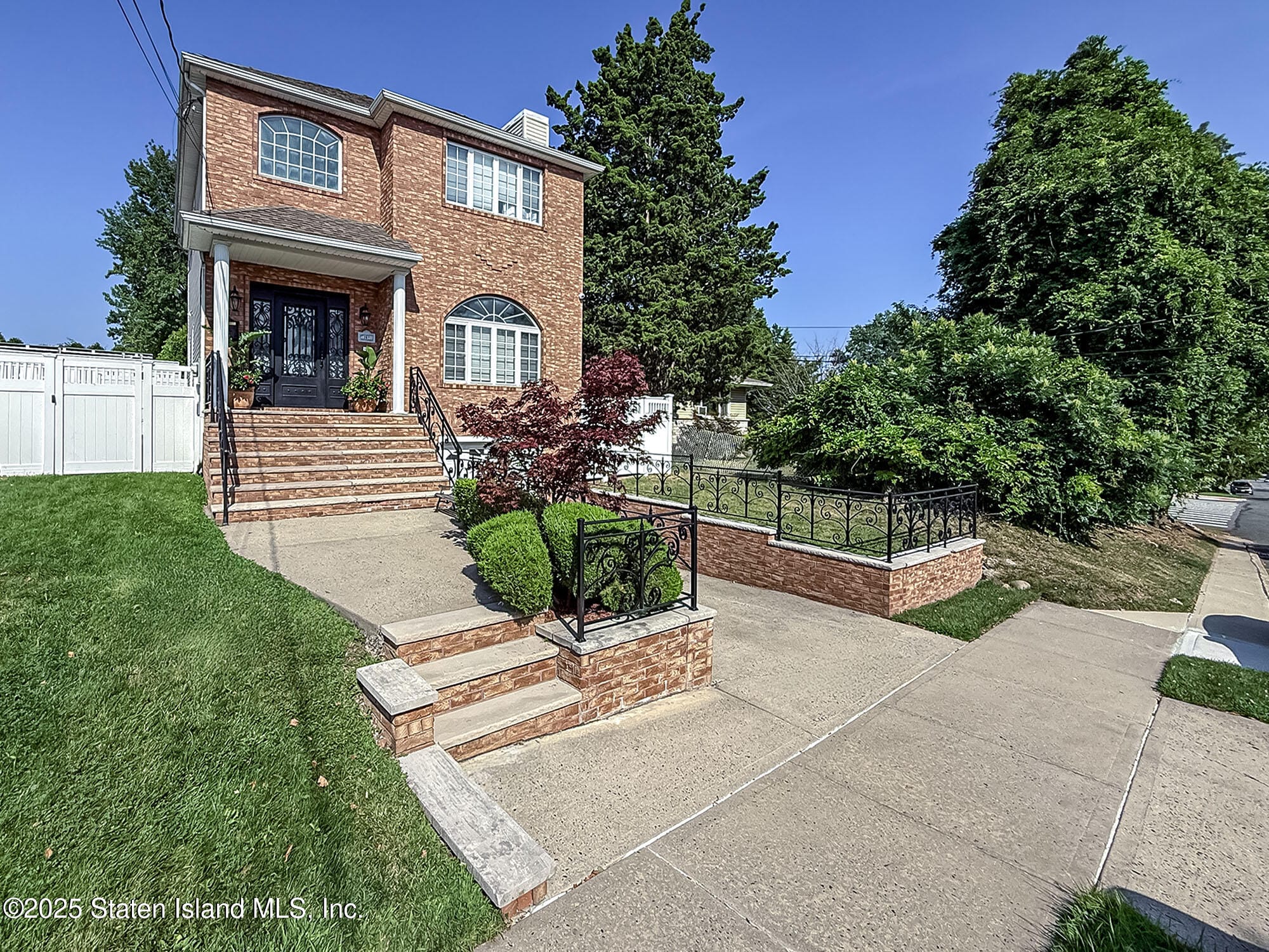 267 Woods Of Arden Road, Staten Island, NY, 10312 image 36