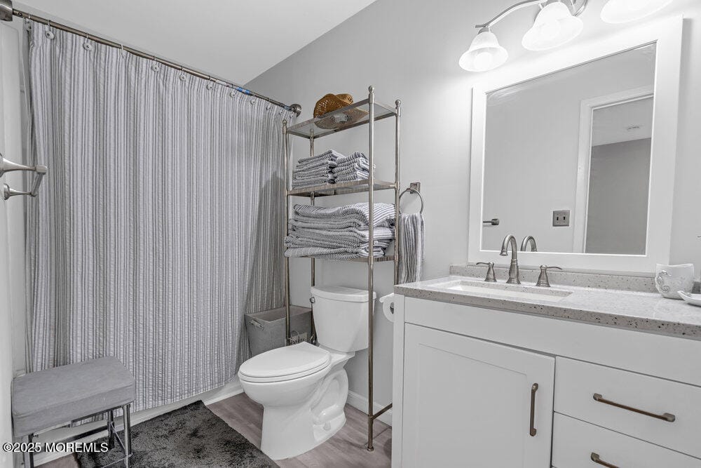258 Clubhouse Drive, Middletown, NJ, 07748 image 19