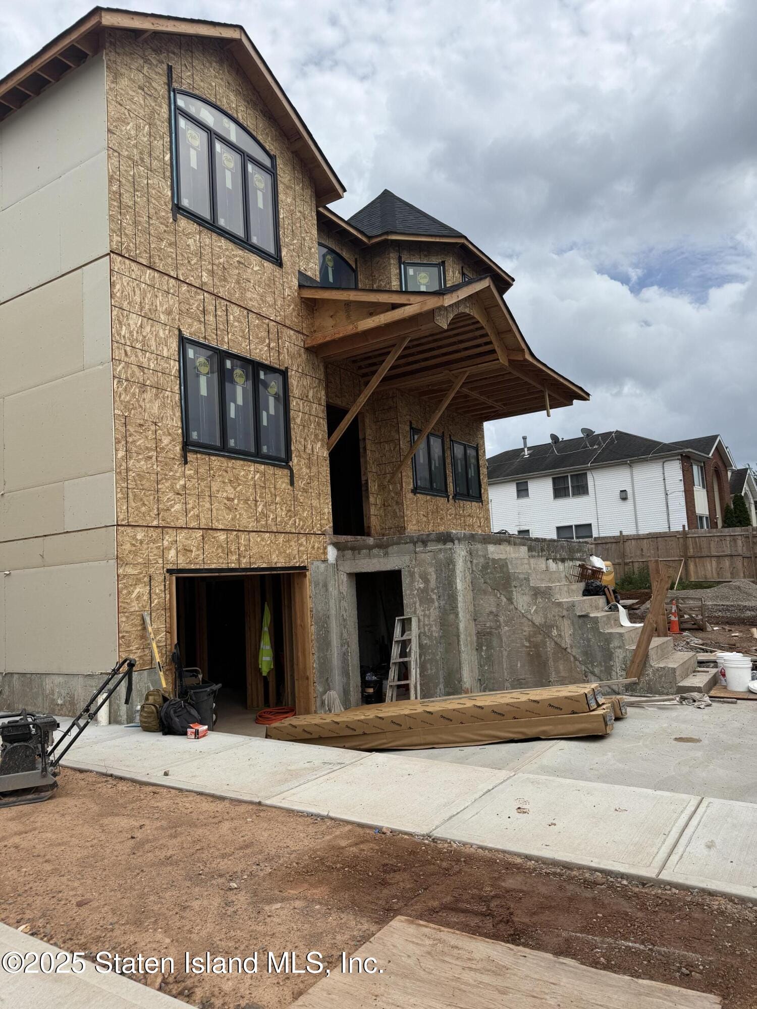 79 South Goff Avenue B Image 2