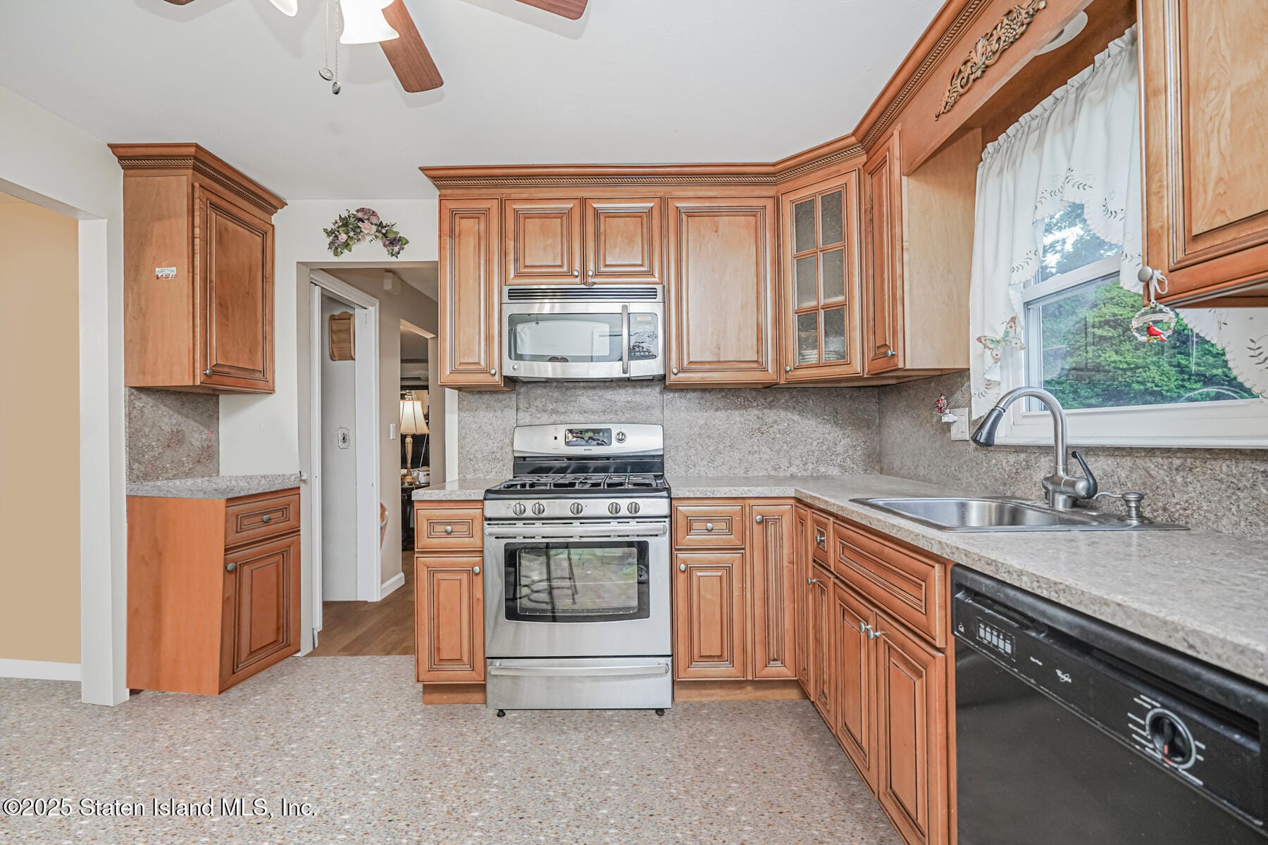 103 Acacia Avenue, Staten Island, NY, 10308 image 9