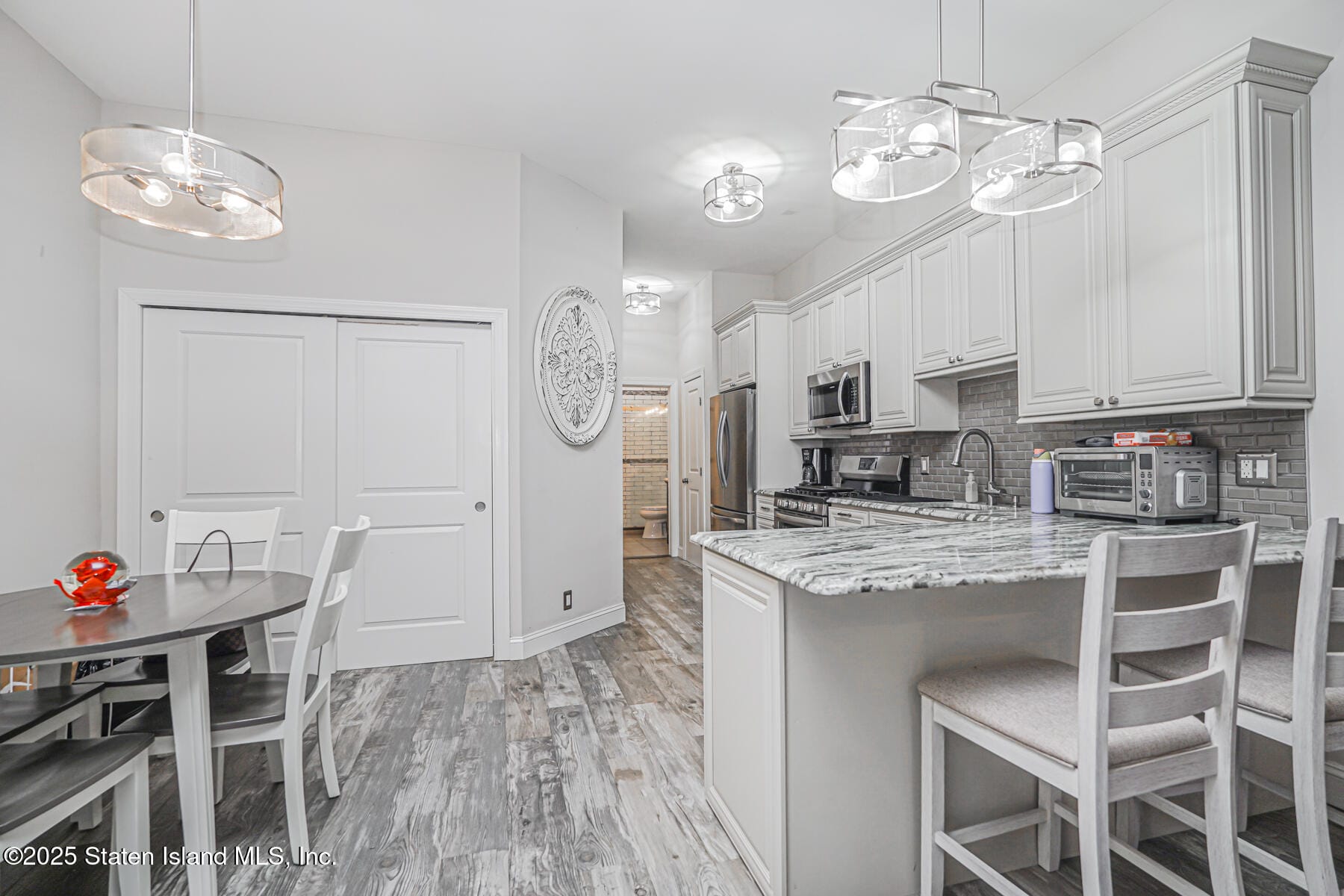 6384 Amboy Road Image 5
