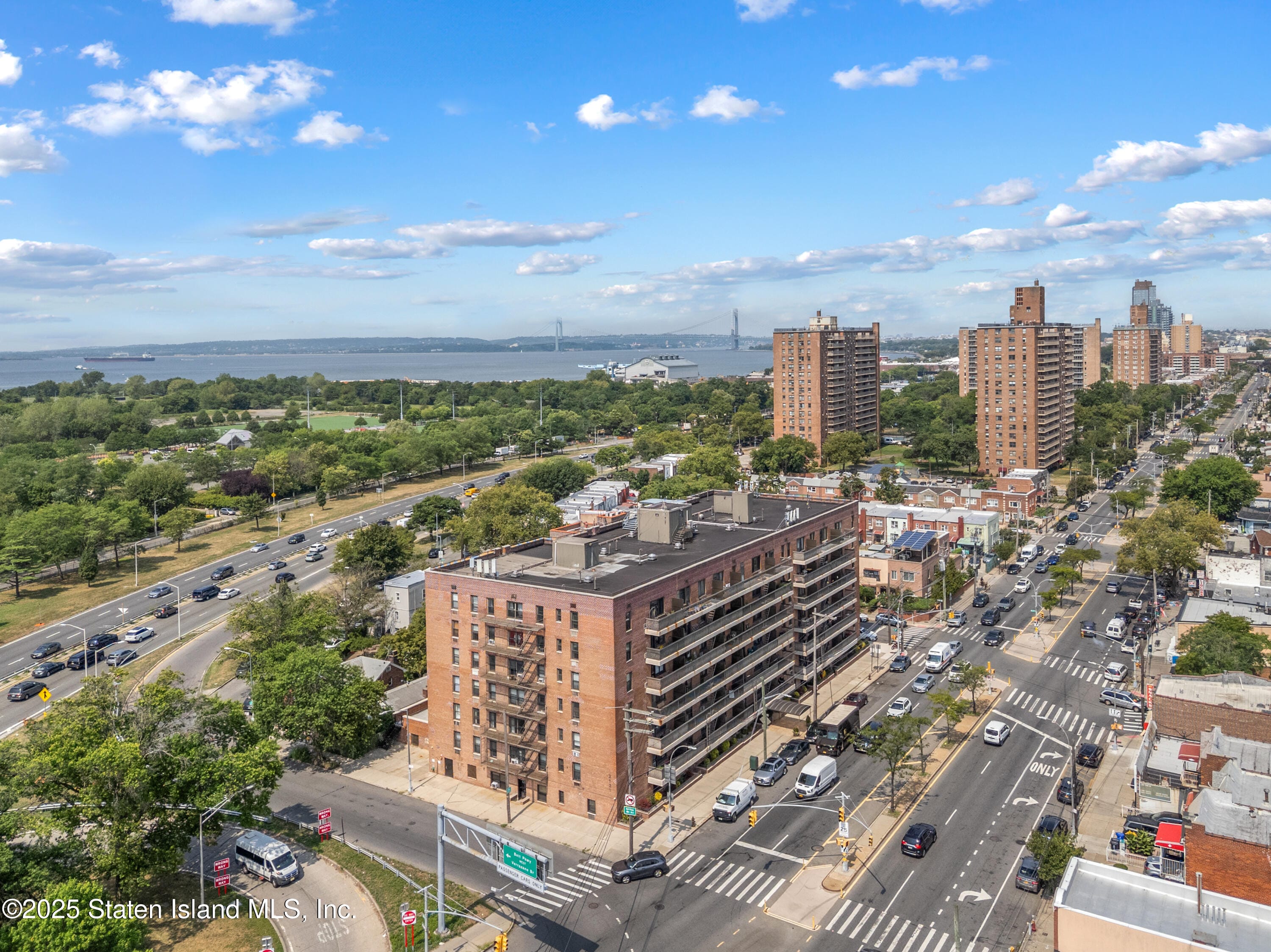 2121 Shore Parkway 7l Image 2