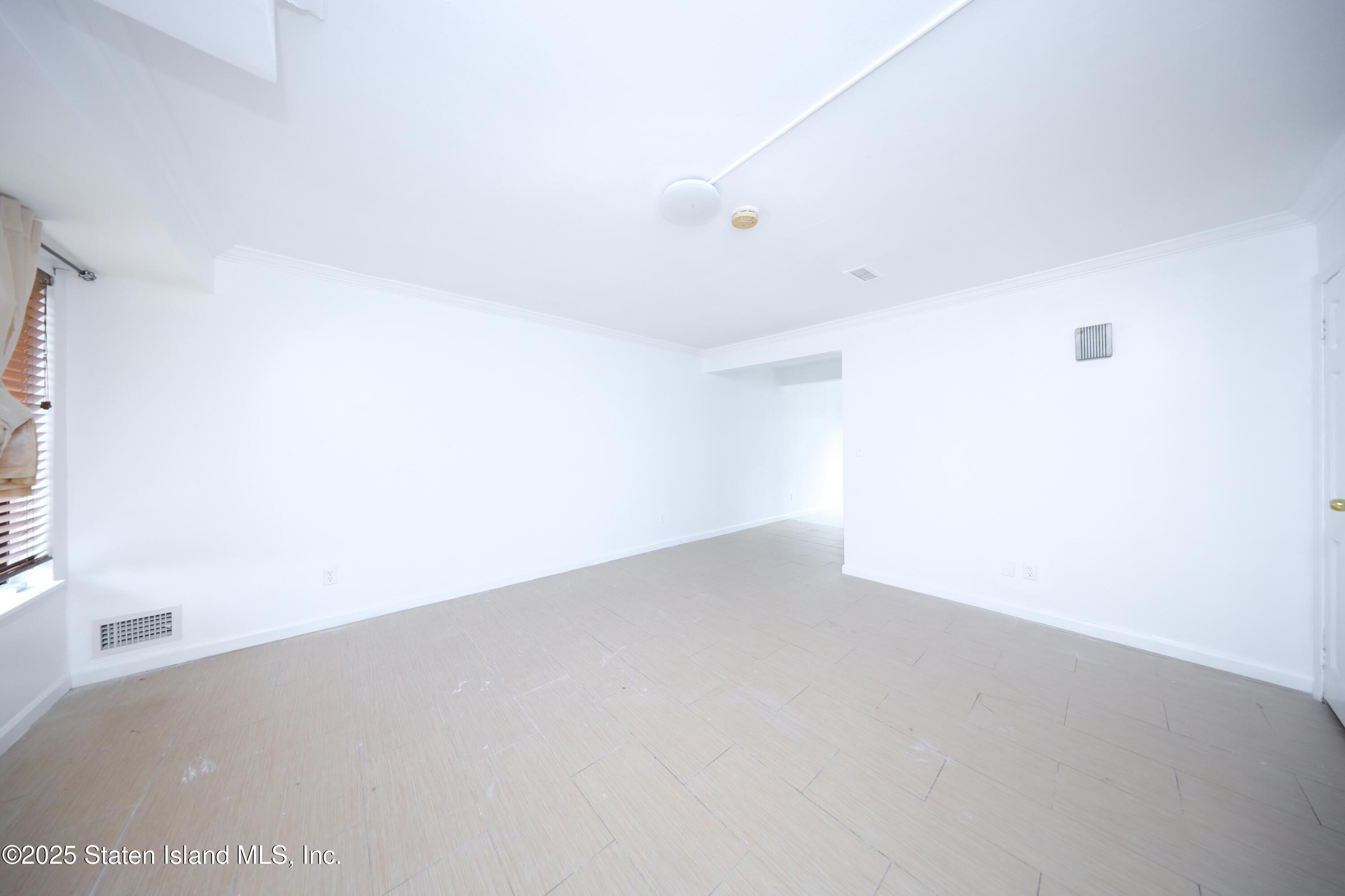 176 Arlington Place Image 3