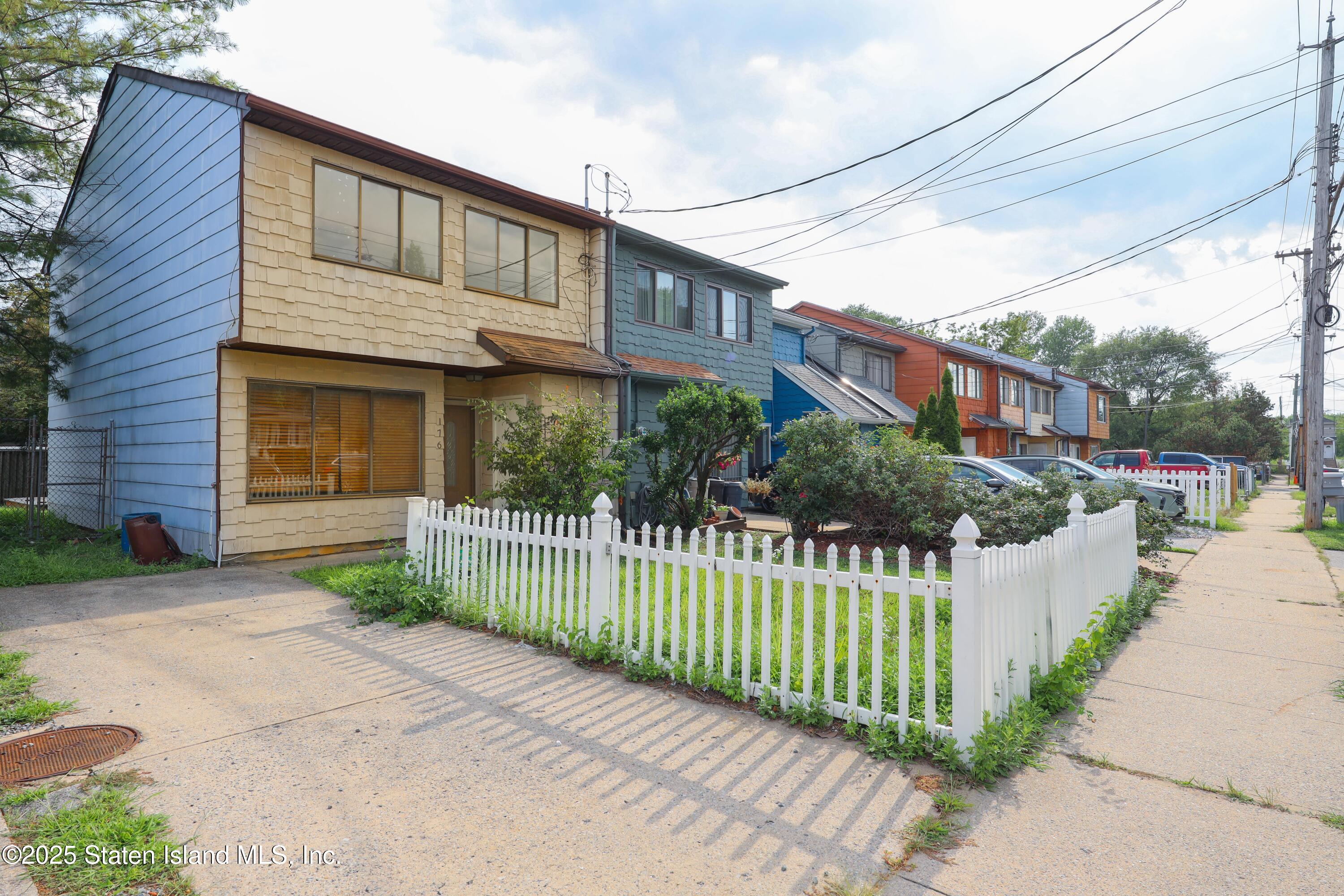 176 Arlington Place Image 2