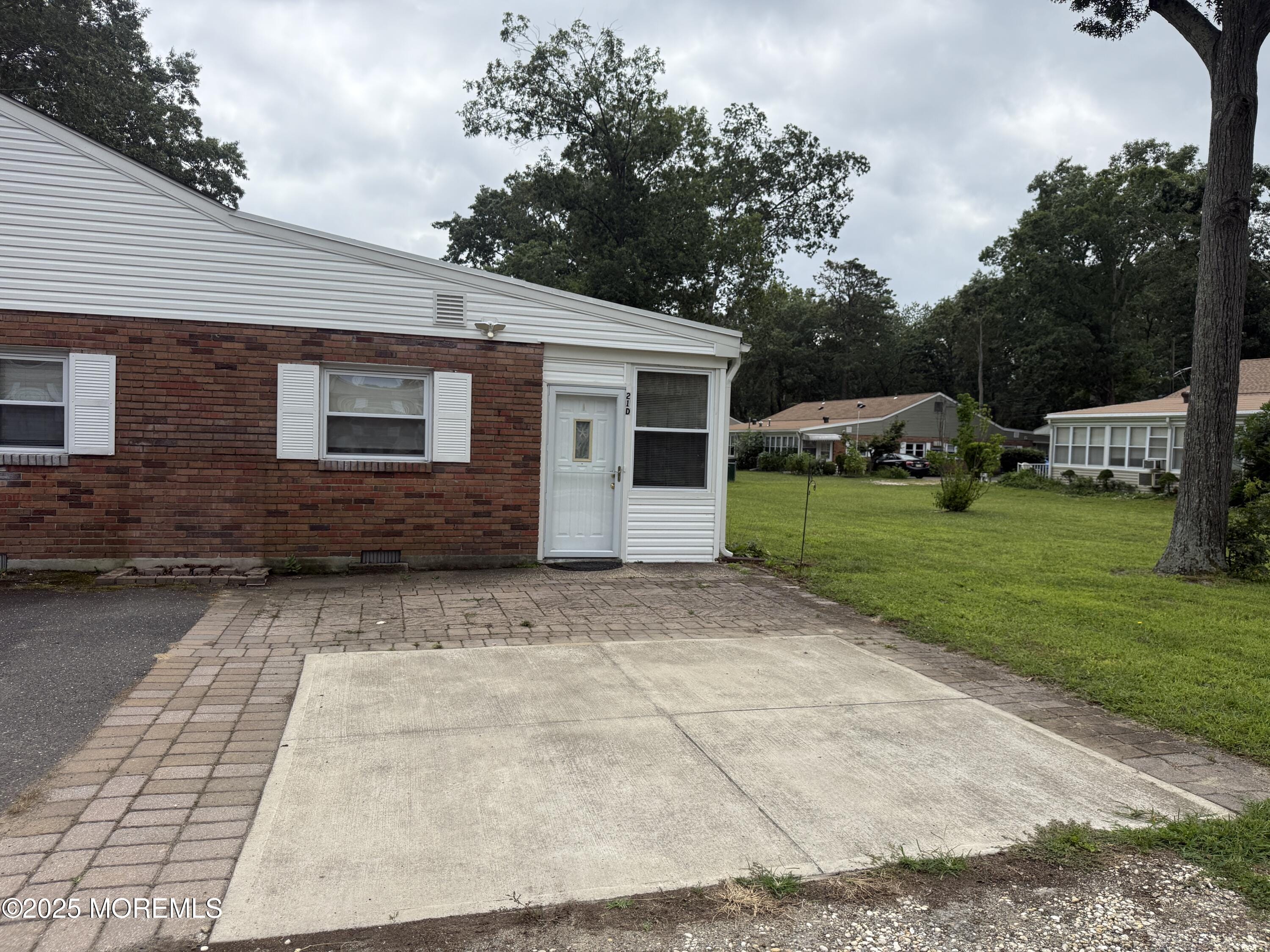 21 Cedar Street D Image 2