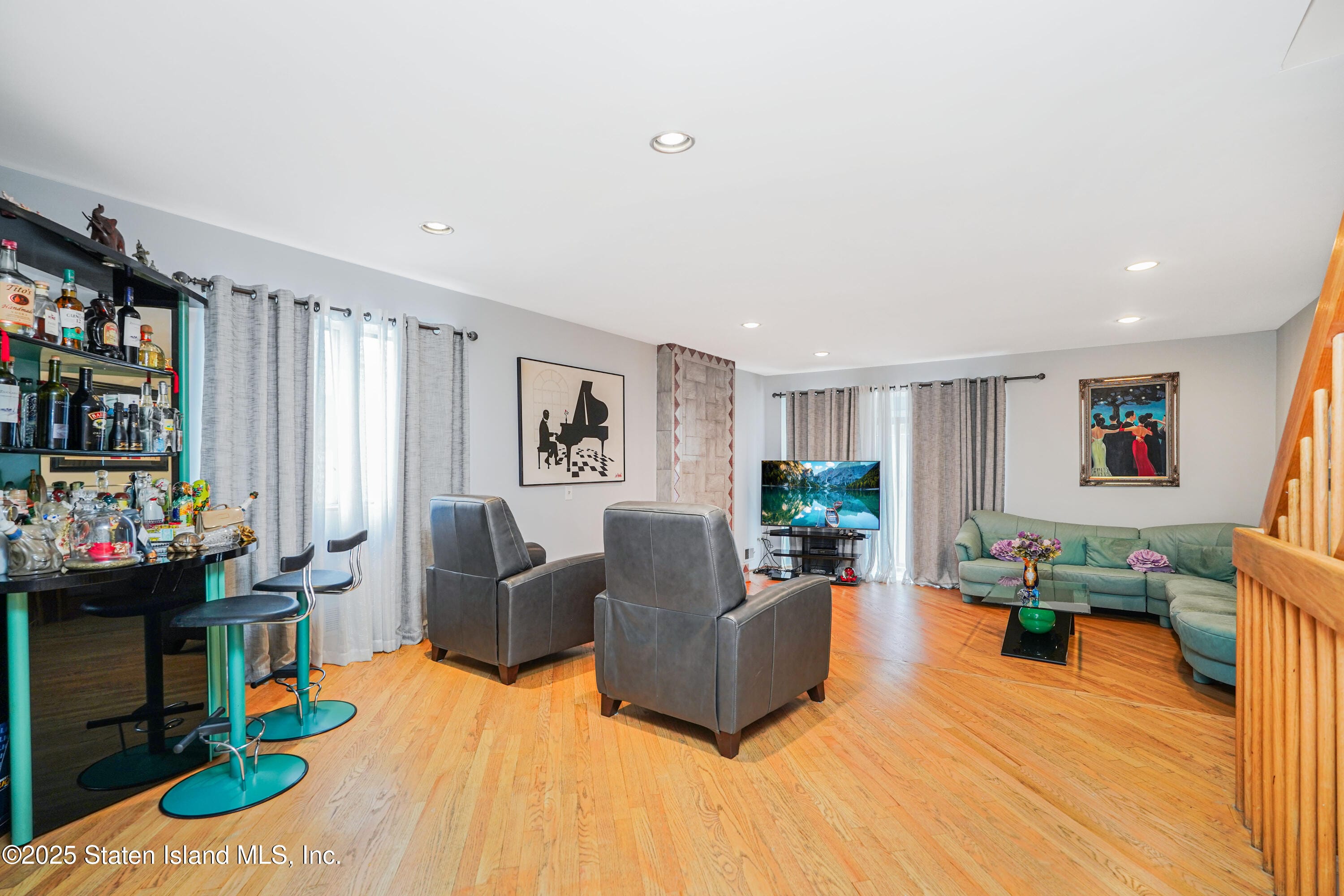 50 Dina Court Image 5