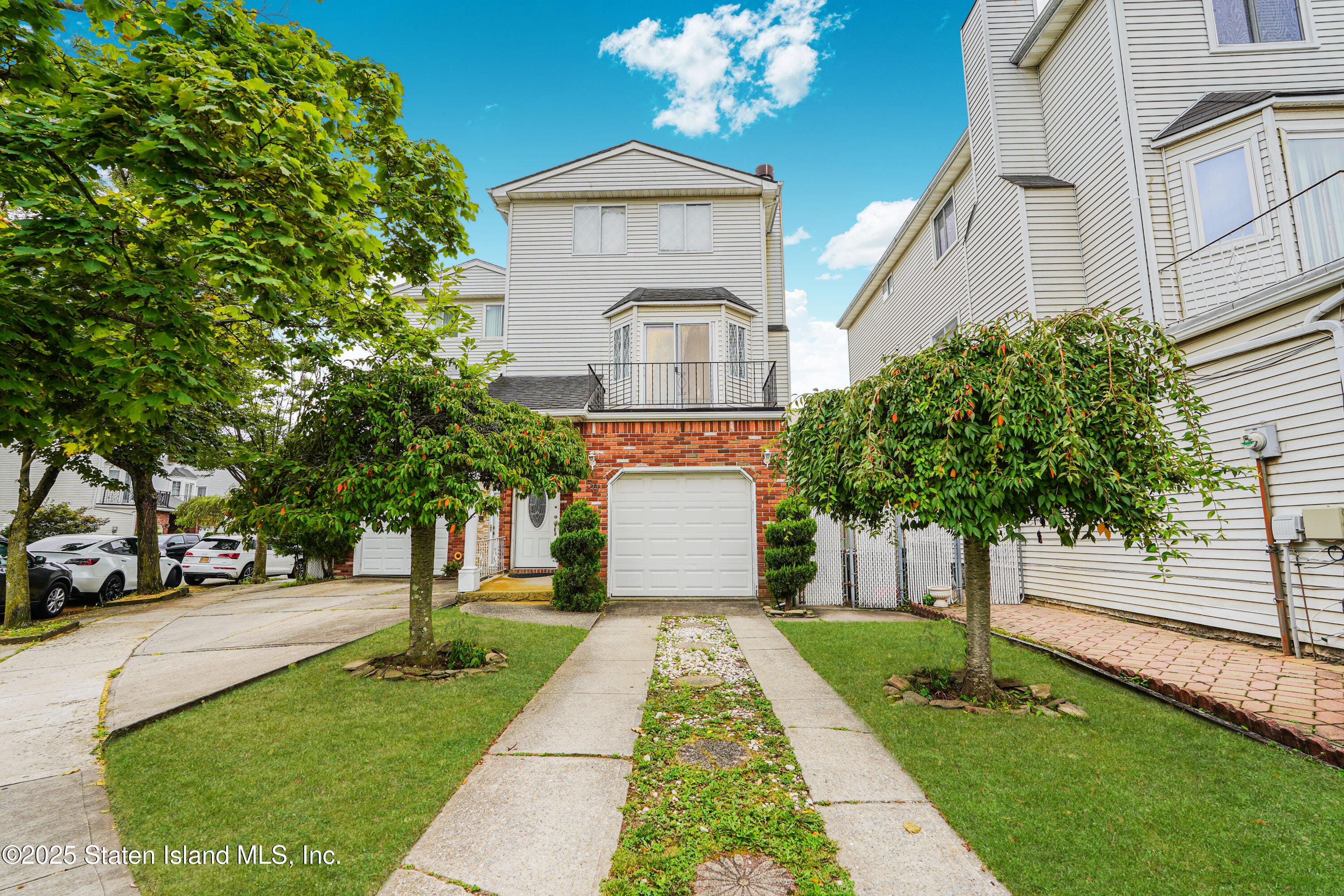 50 Dina Court Image 3