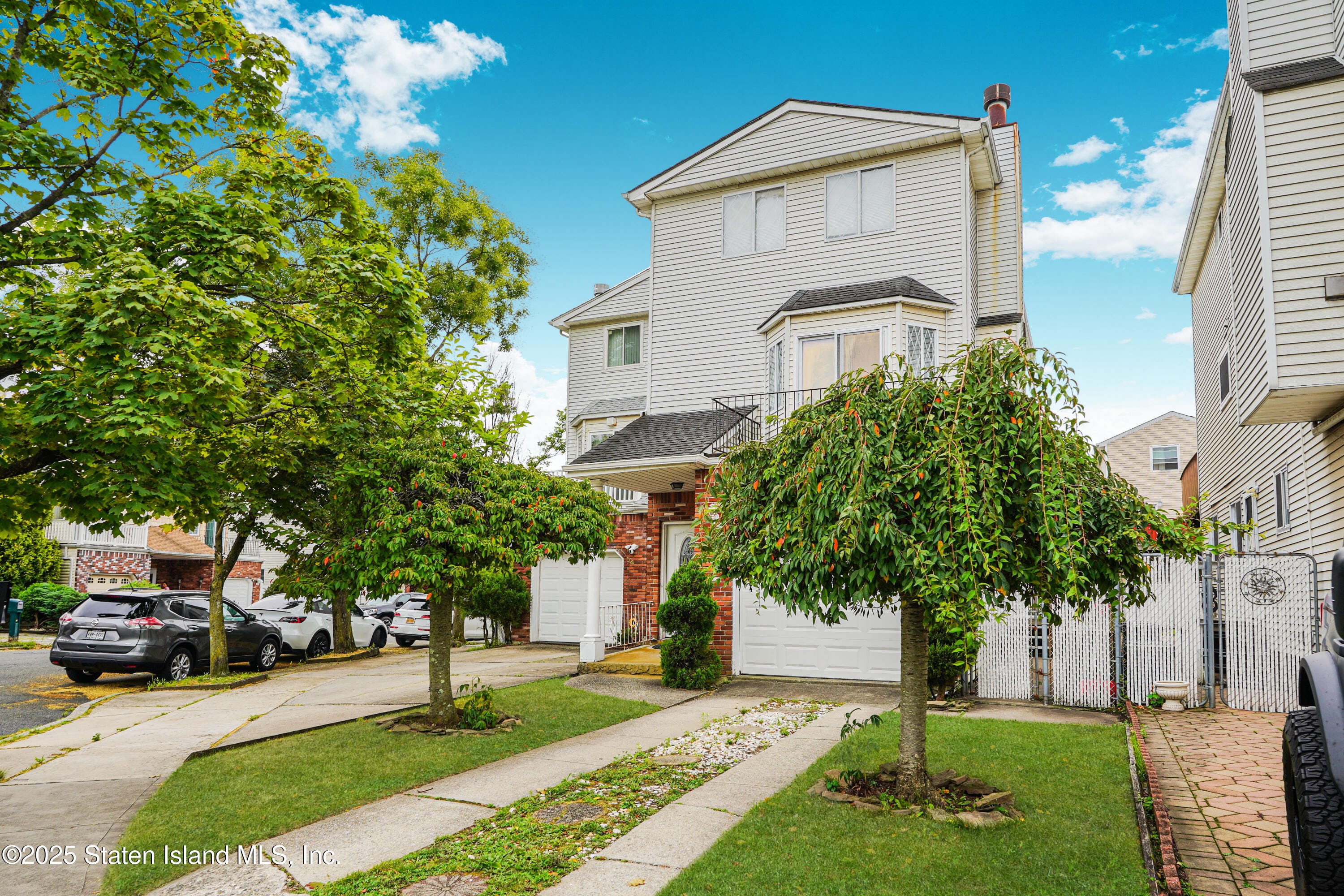 50 Dina Court Image 4