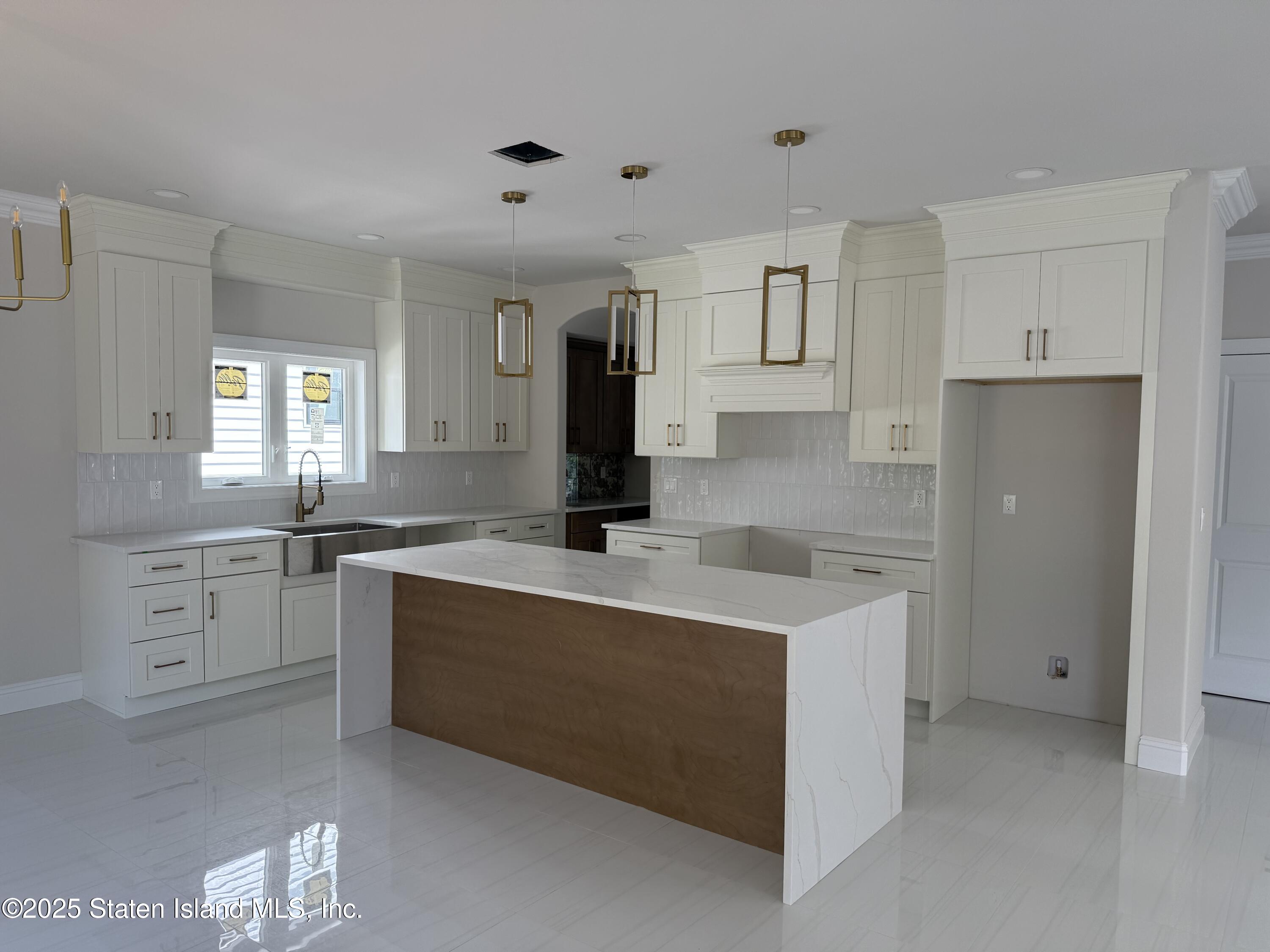 1047 Edgegrove Avenue, Staten Island, NY, 10309 image 12