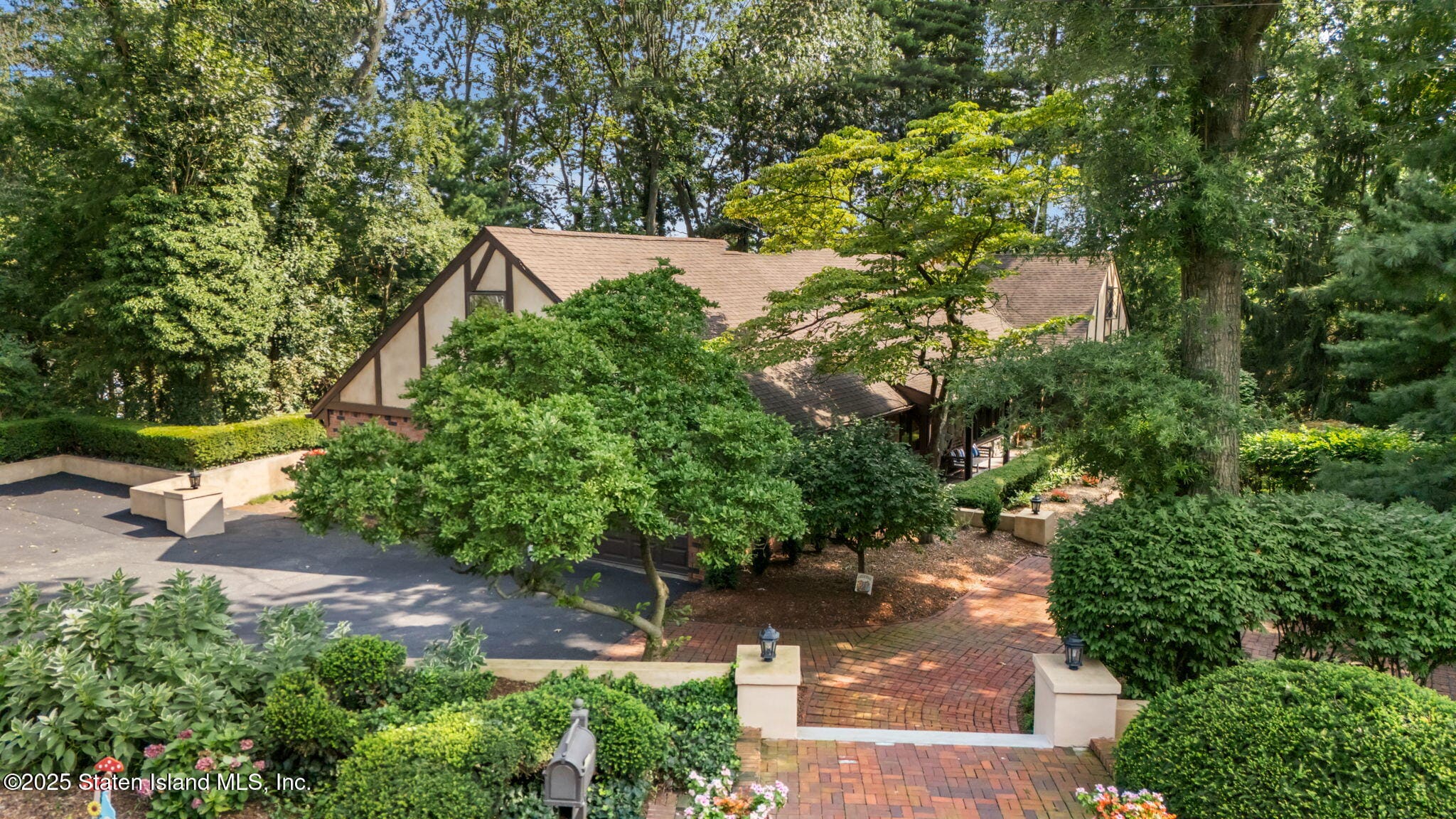 43 Pershing Avenue Image 4