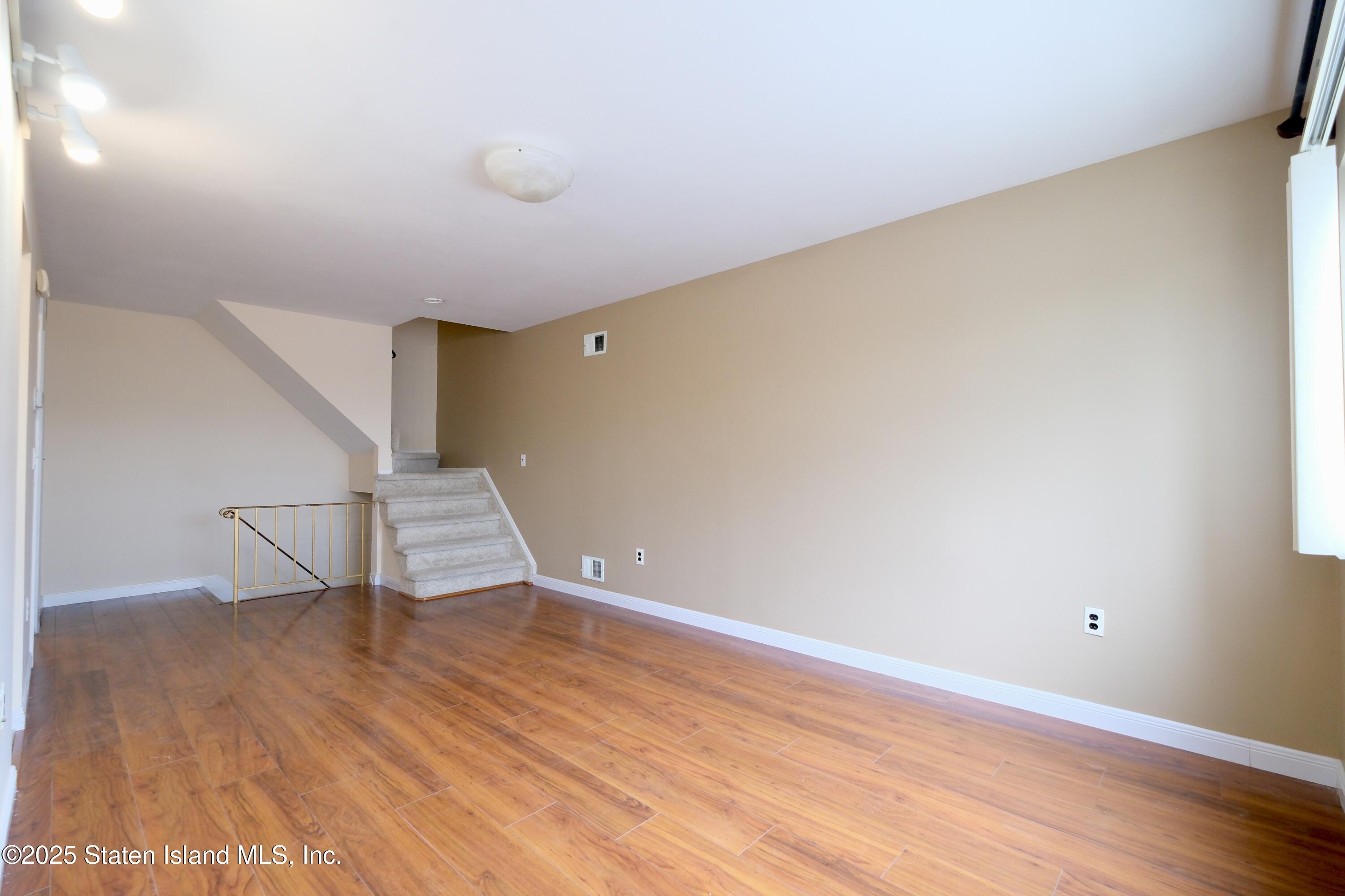 276 Hett Avenue, Staten Island, NY, 10306 image 7