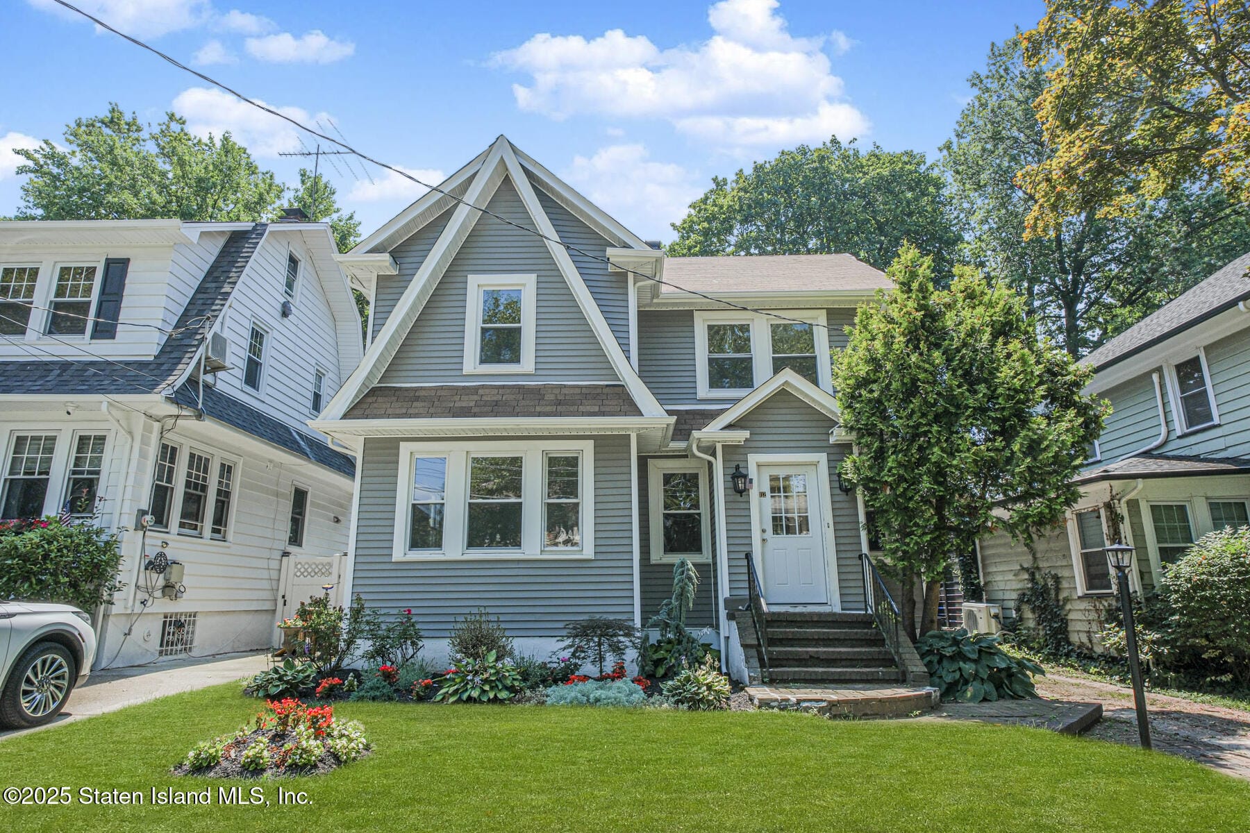 112 Delafield Avenue Image 1