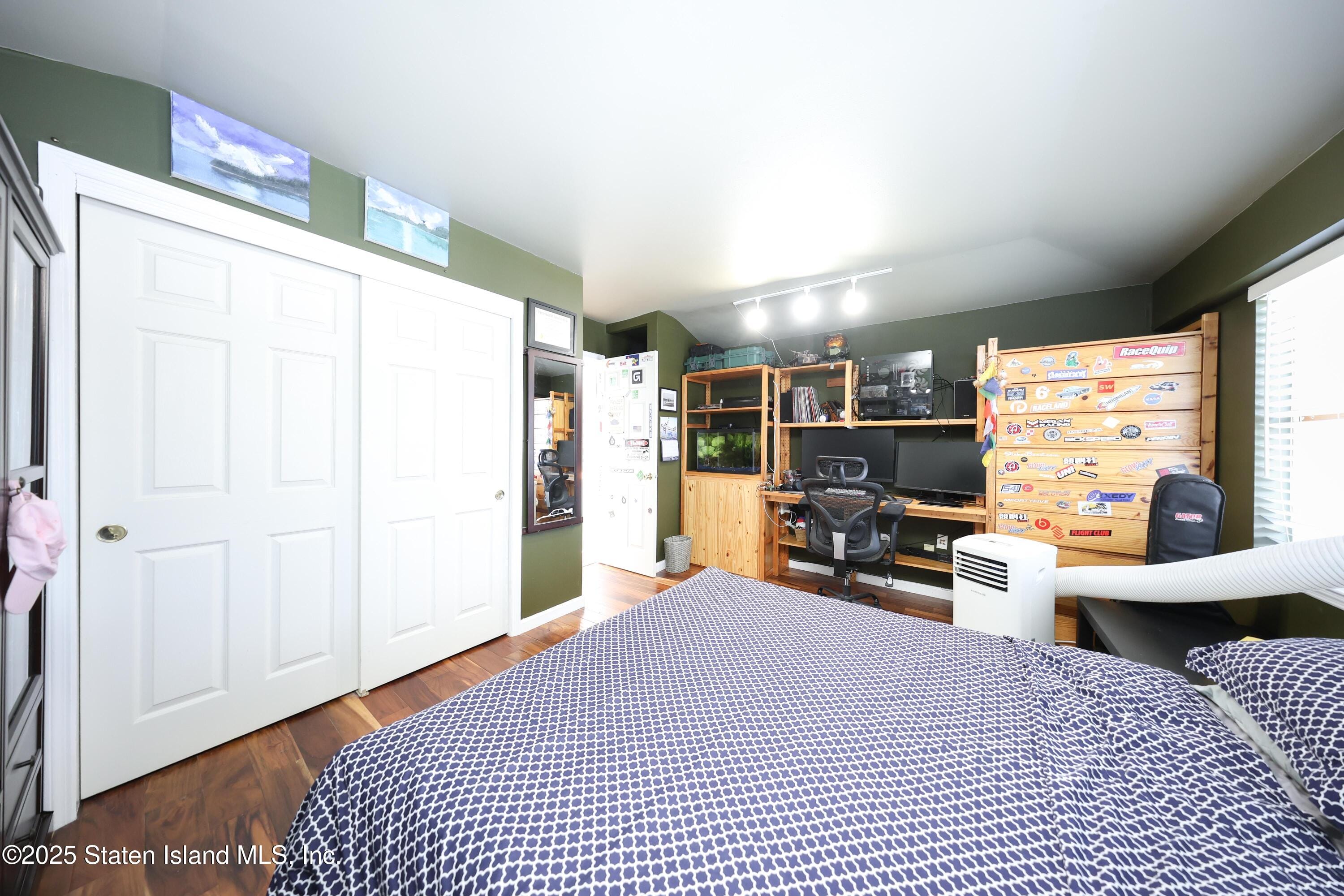 66 Seagate Court, Staten Island, NY, 10305 image 19