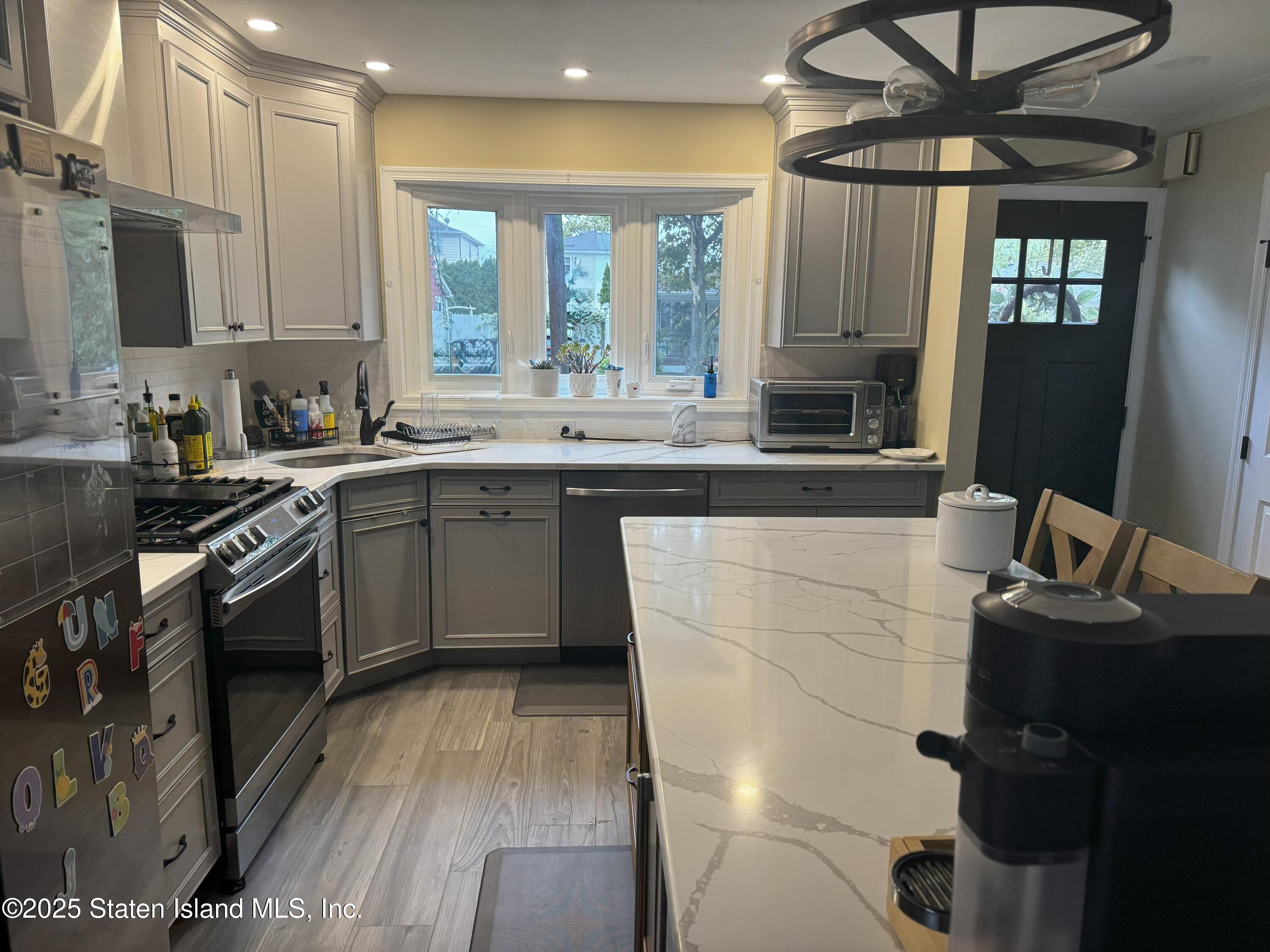 87 Vincent Avenue Image 2