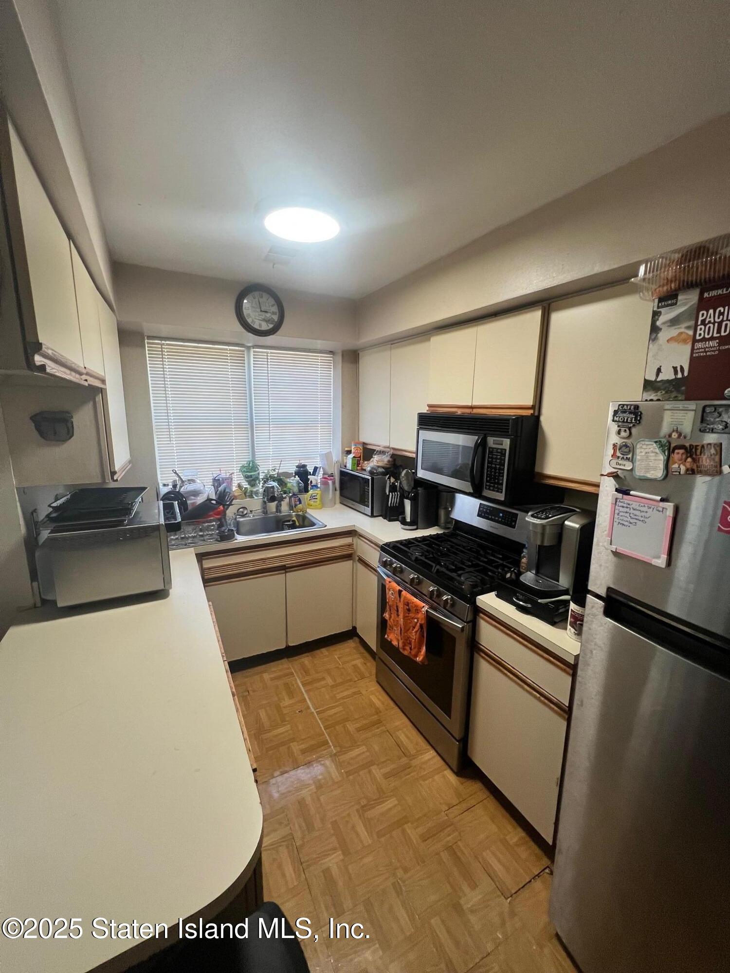 85 Elmwood Park Drive 2 Image 2