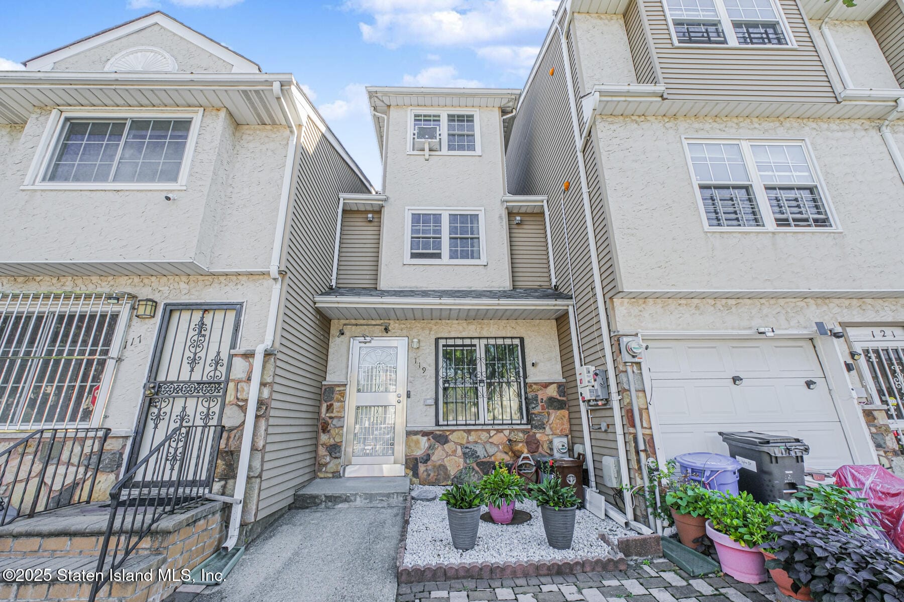 119 Skyline Drive Image 1