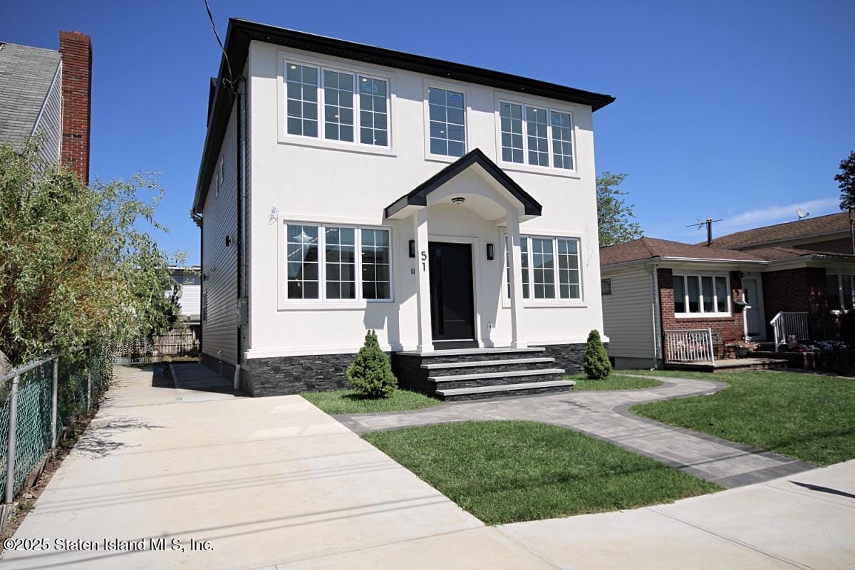 51 Bedford Avenue Image 1