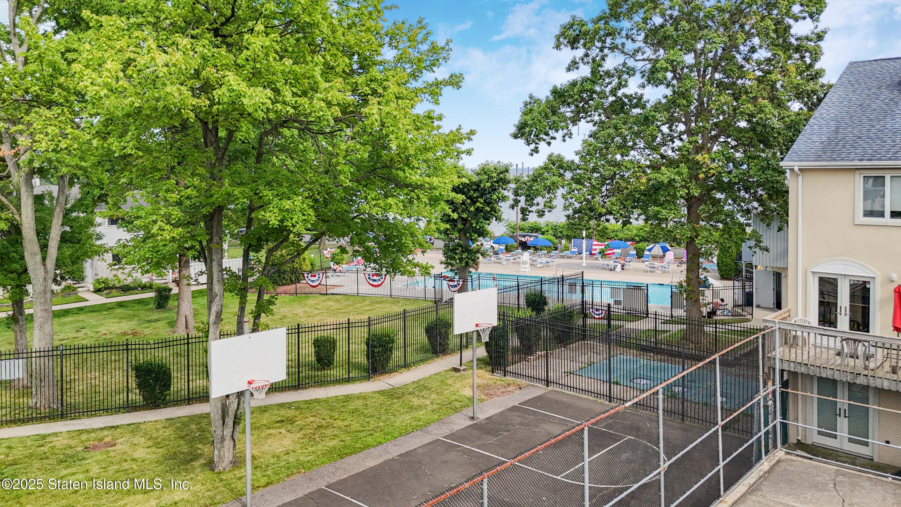 108 Surfside Plaza, Staten Island, NY, 10307 image 29