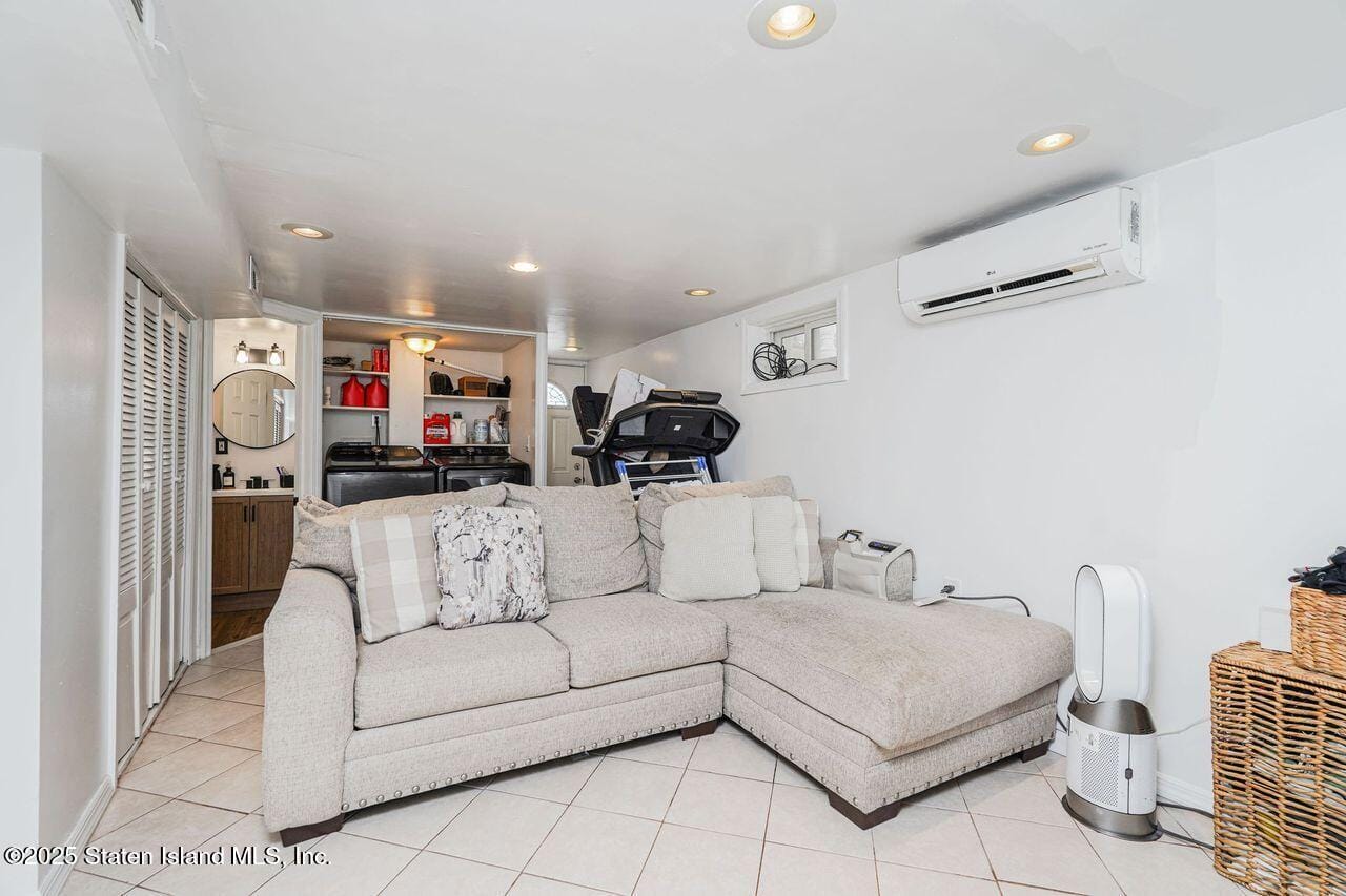 330 Virginia Avenue, Staten Island, NY, 10305 image 22