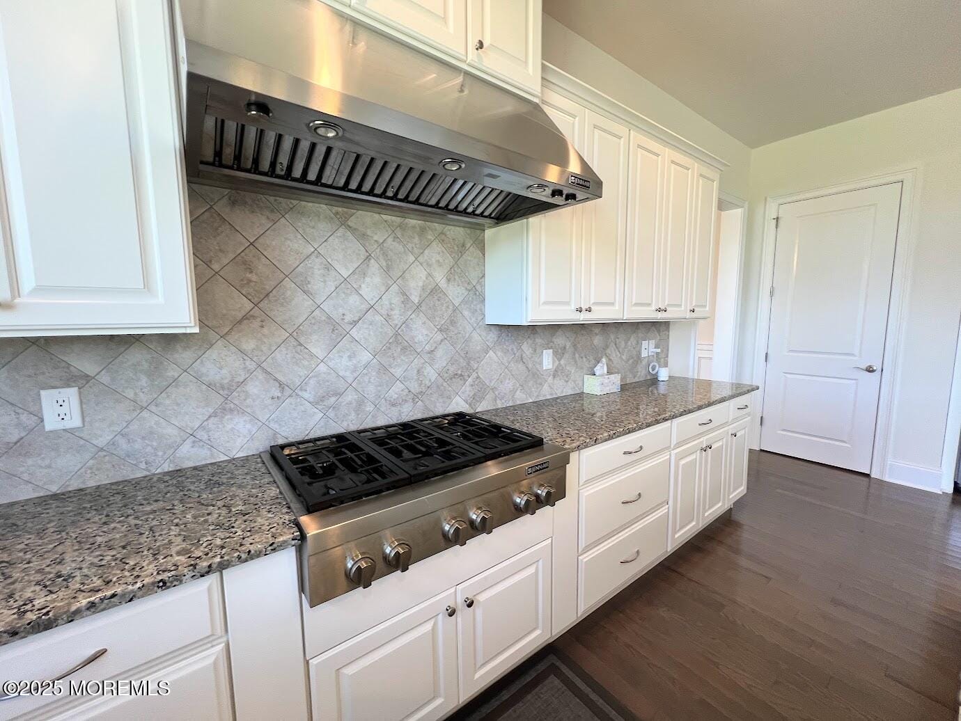 16 Exeter Way, Holmdel, NJ, 07733 image 12