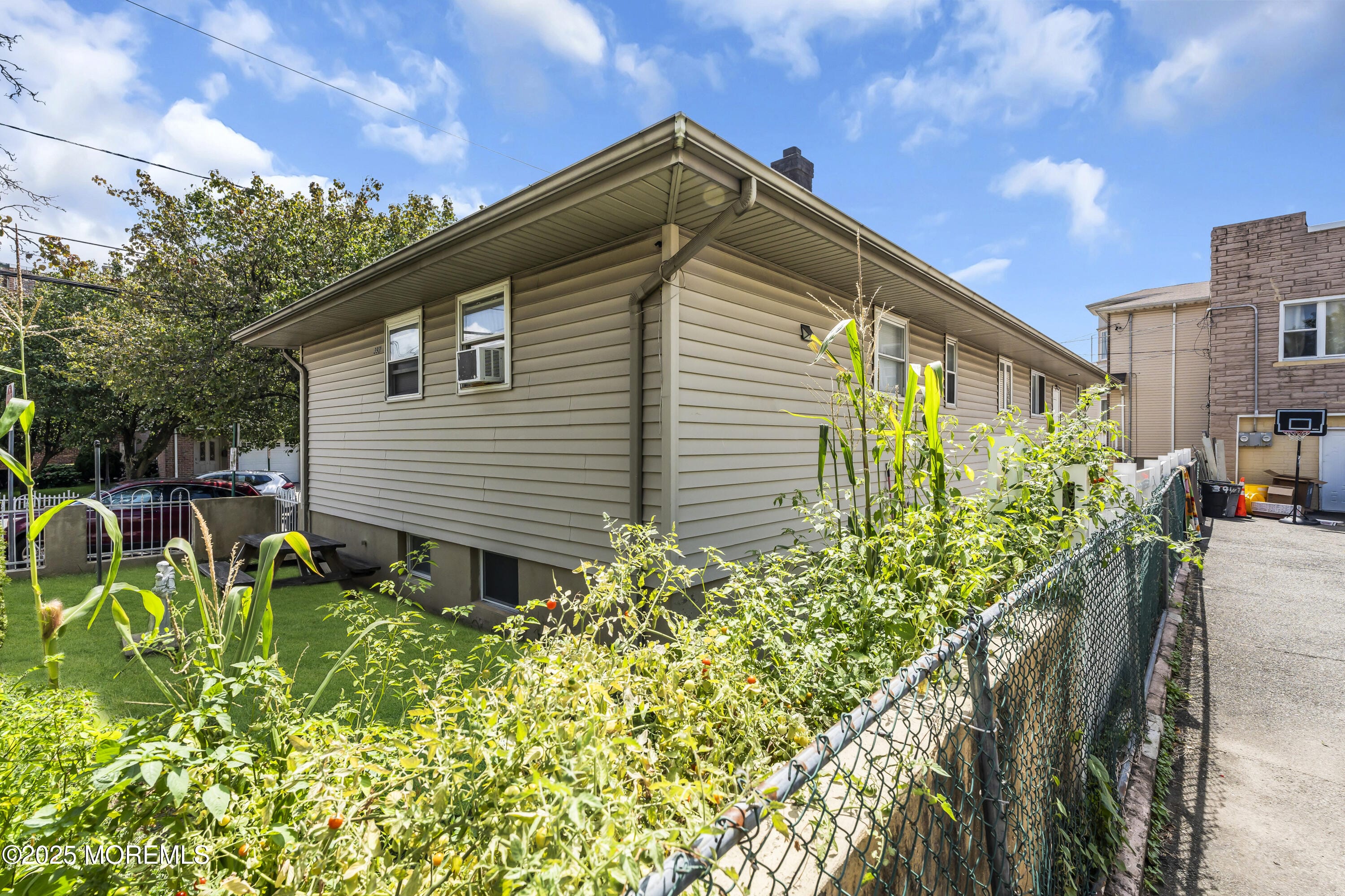 392 Walker Street, Fairview, NJ, 07022 image 22